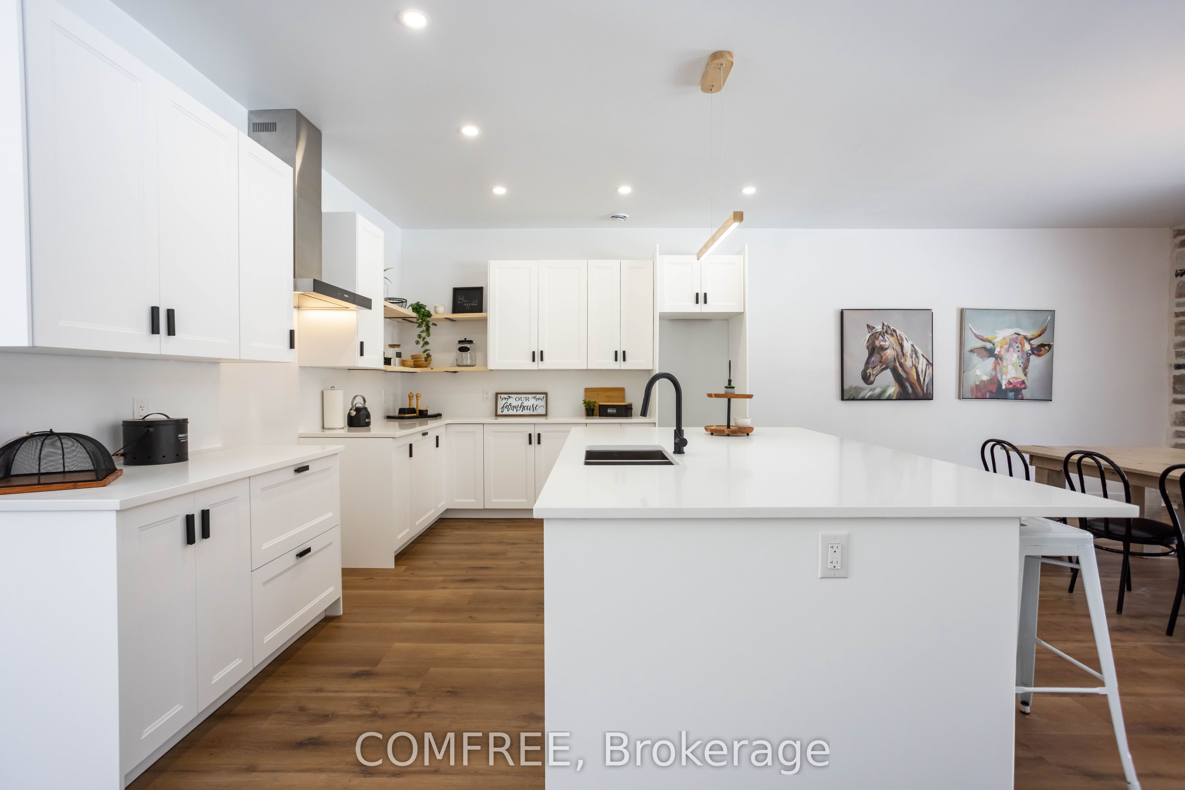 3244 Piche Road Property Photo 6