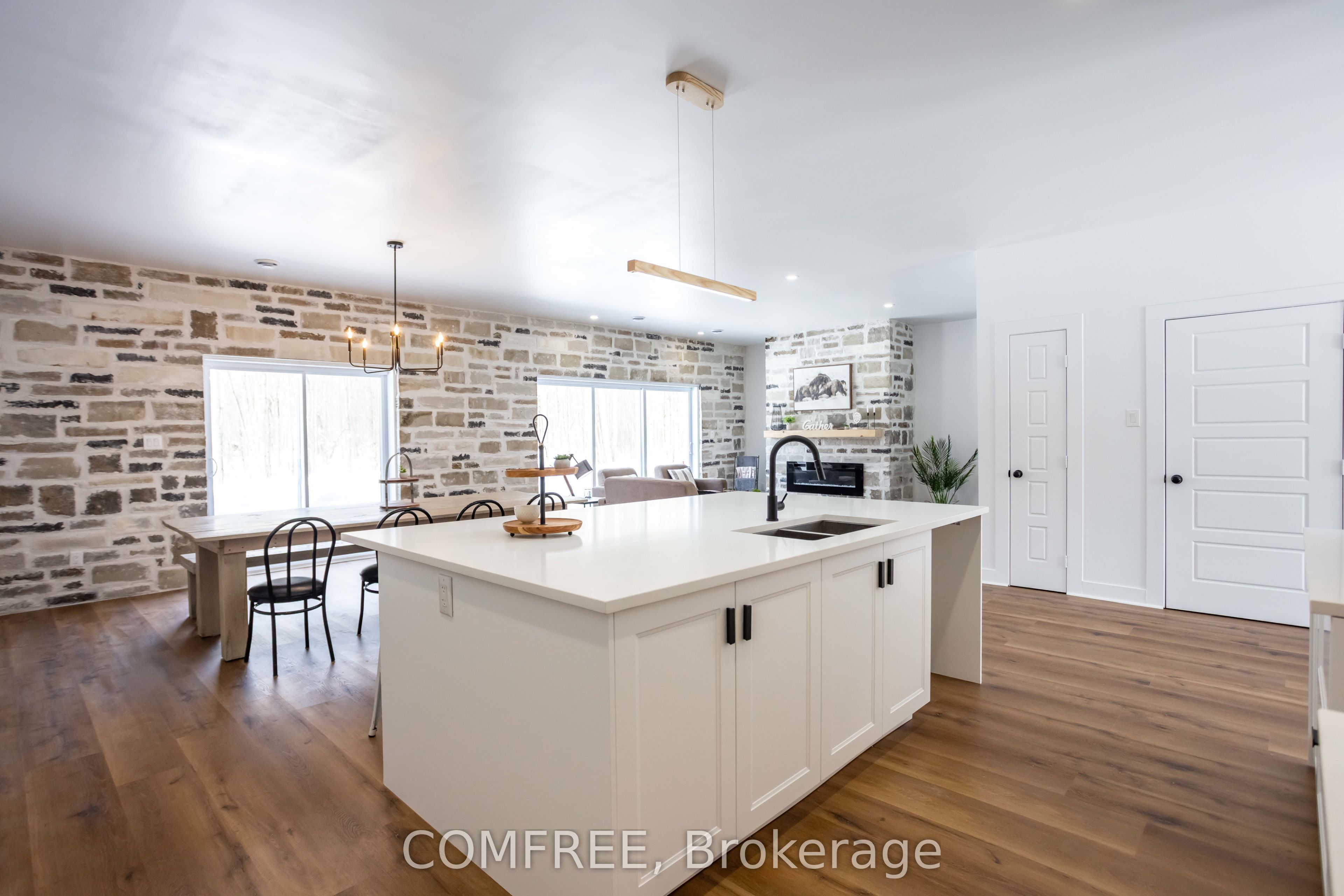 3244 Piche Road Property Photo 8