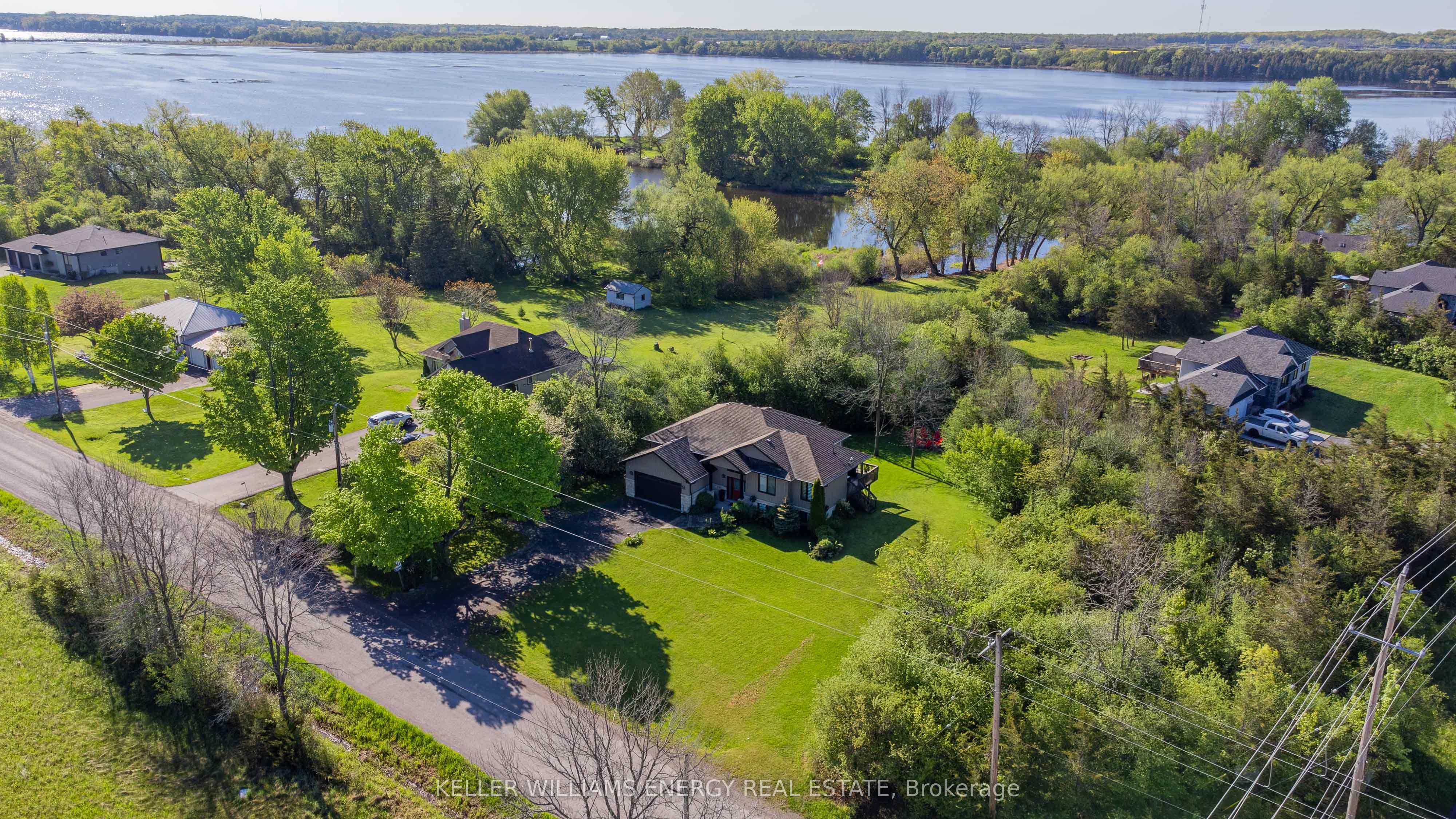 1687 Lakeside Drive Property Photo 2