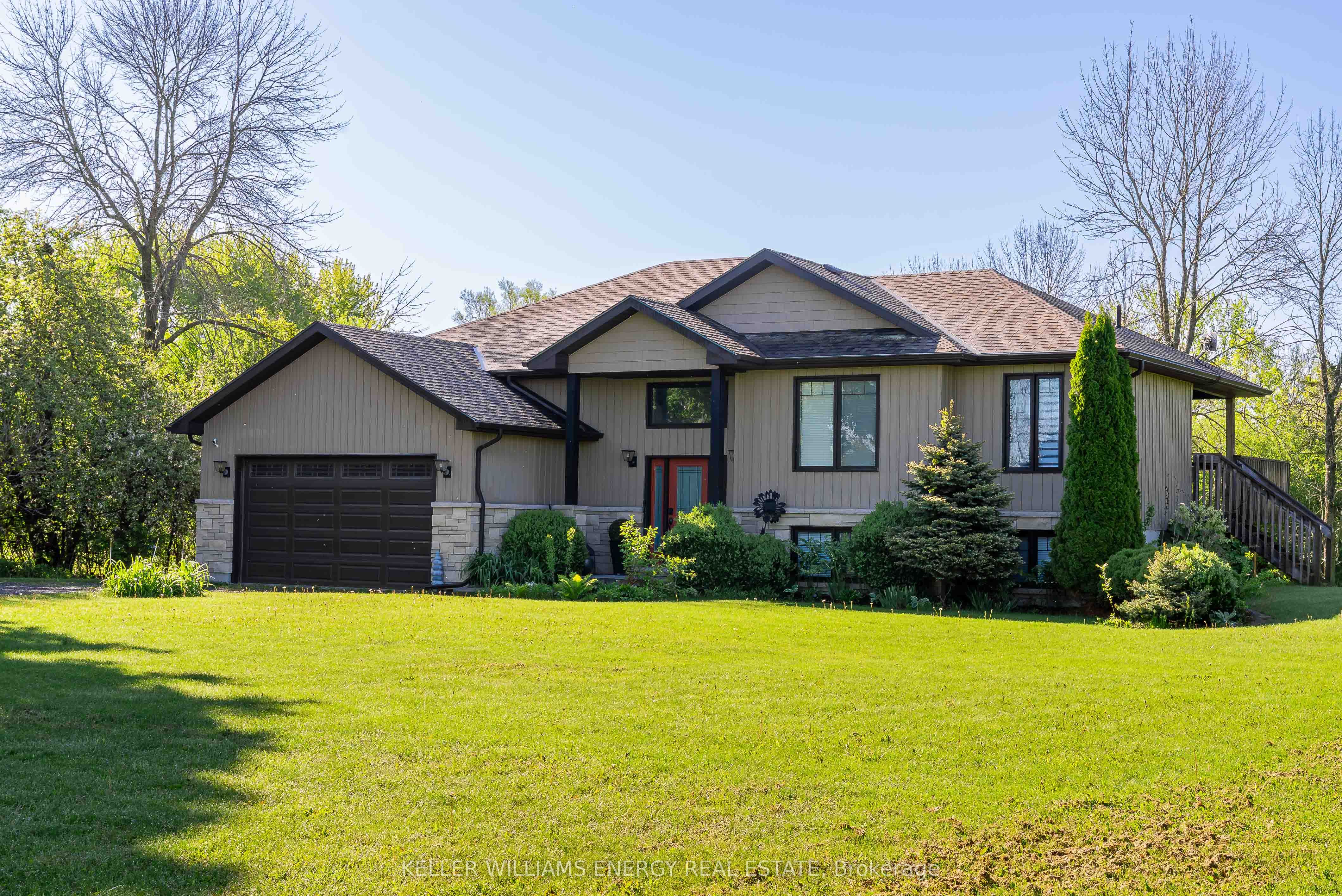 1687 Lakeside Drive Property Photo 3