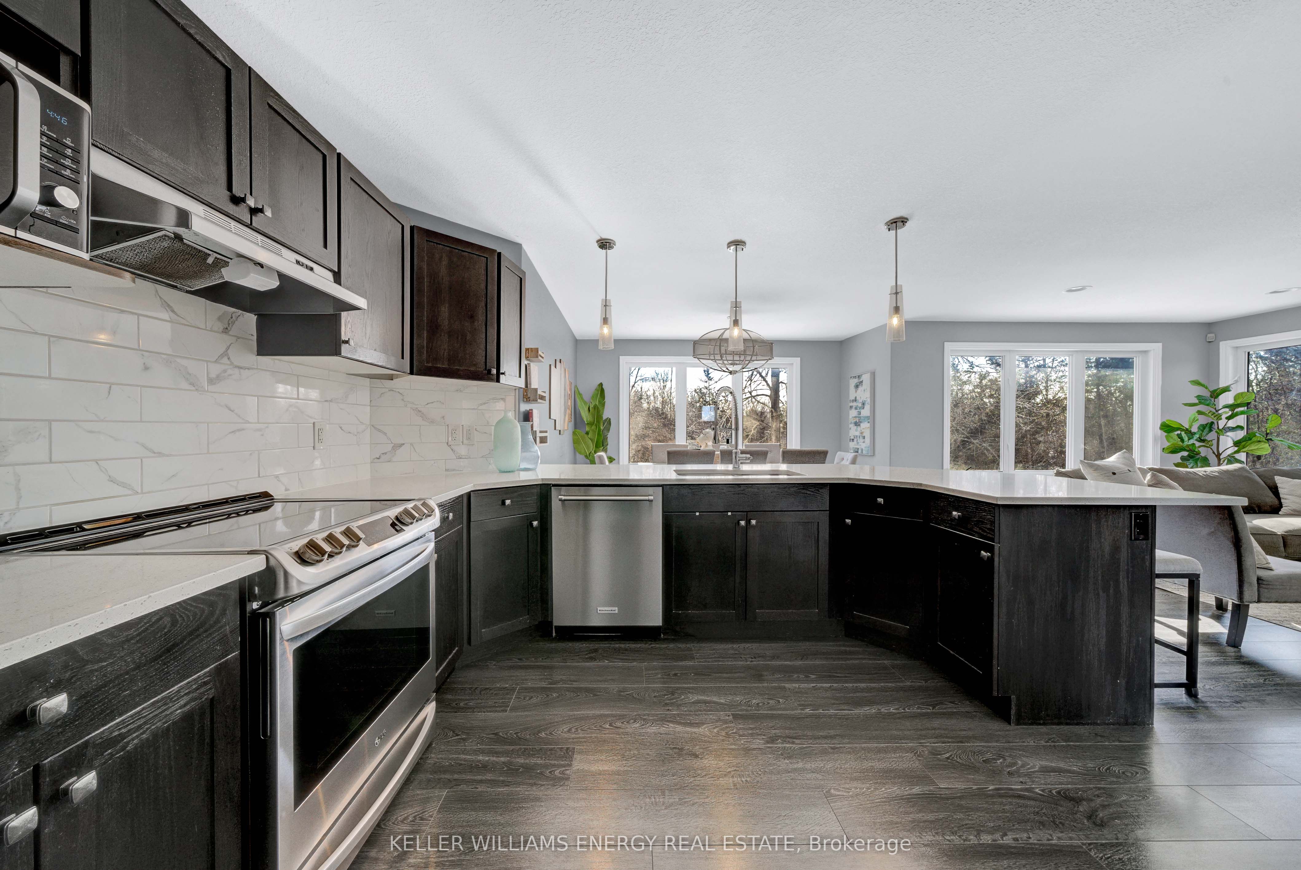1687 Lakeside Drive Property Photo 18