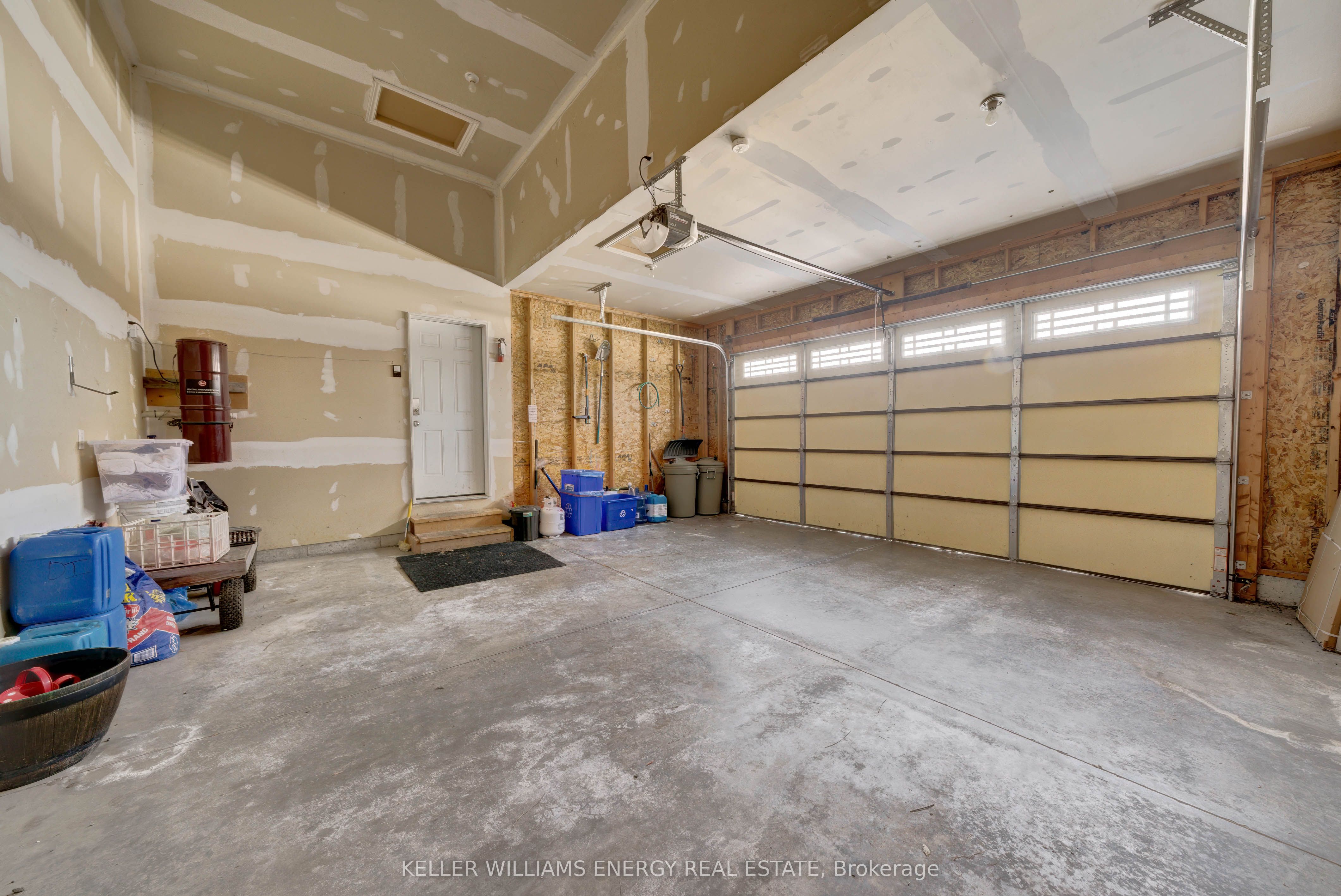 1687 Lakeside Drive Property Photo 44
