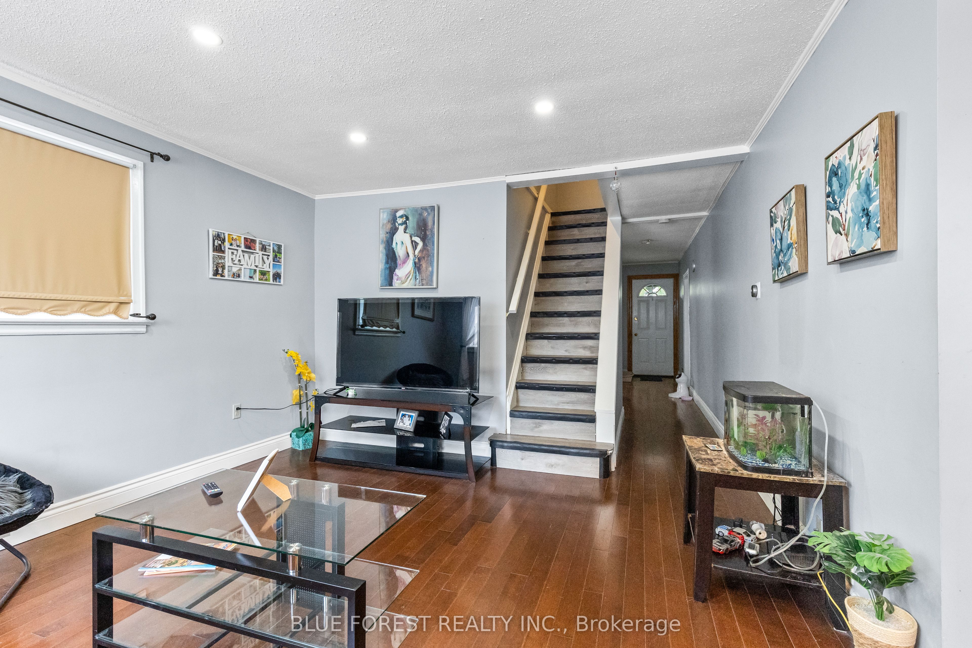 69 Connaught Avenue Property Photo 5