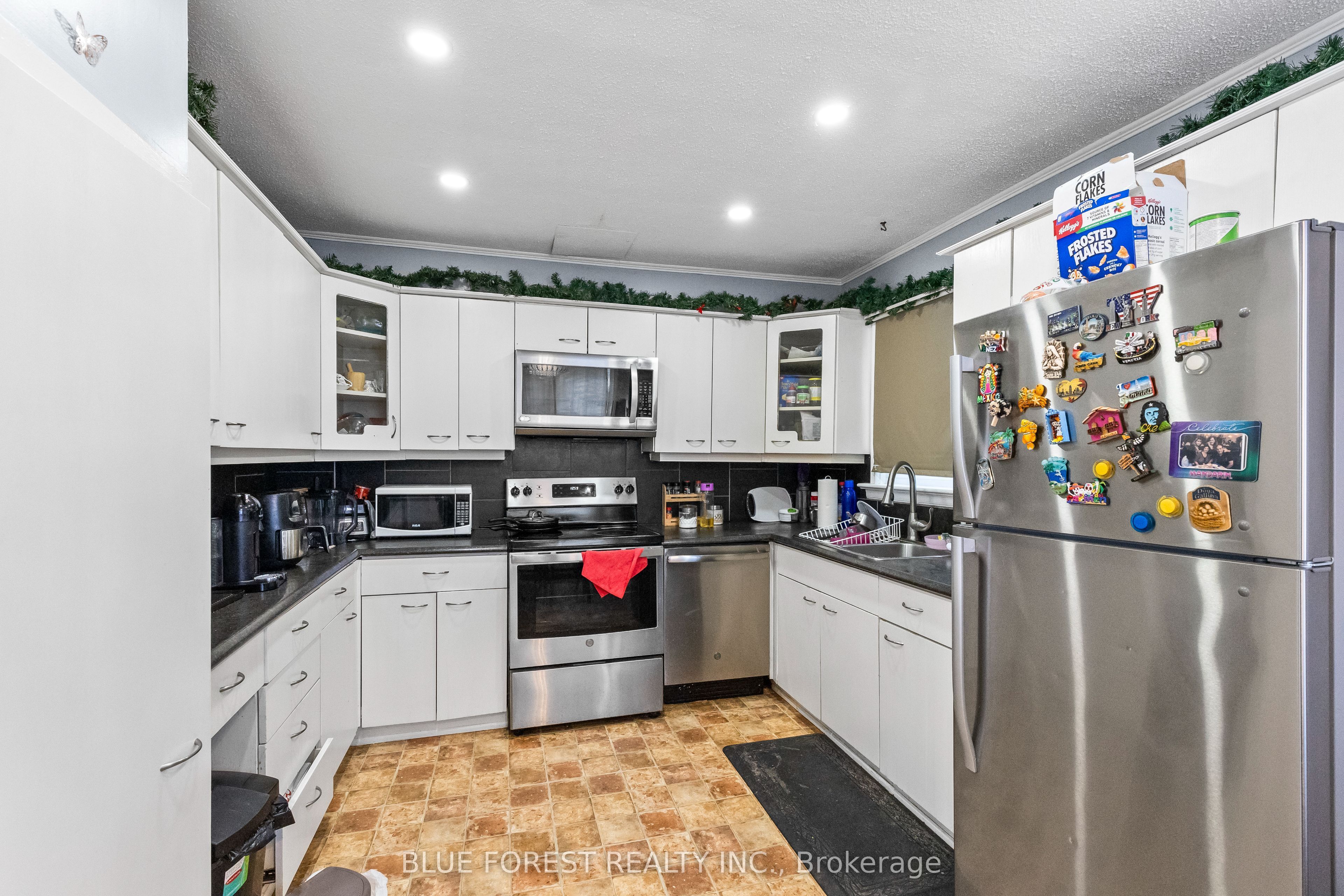 69 Connaught Avenue Property Photo 7