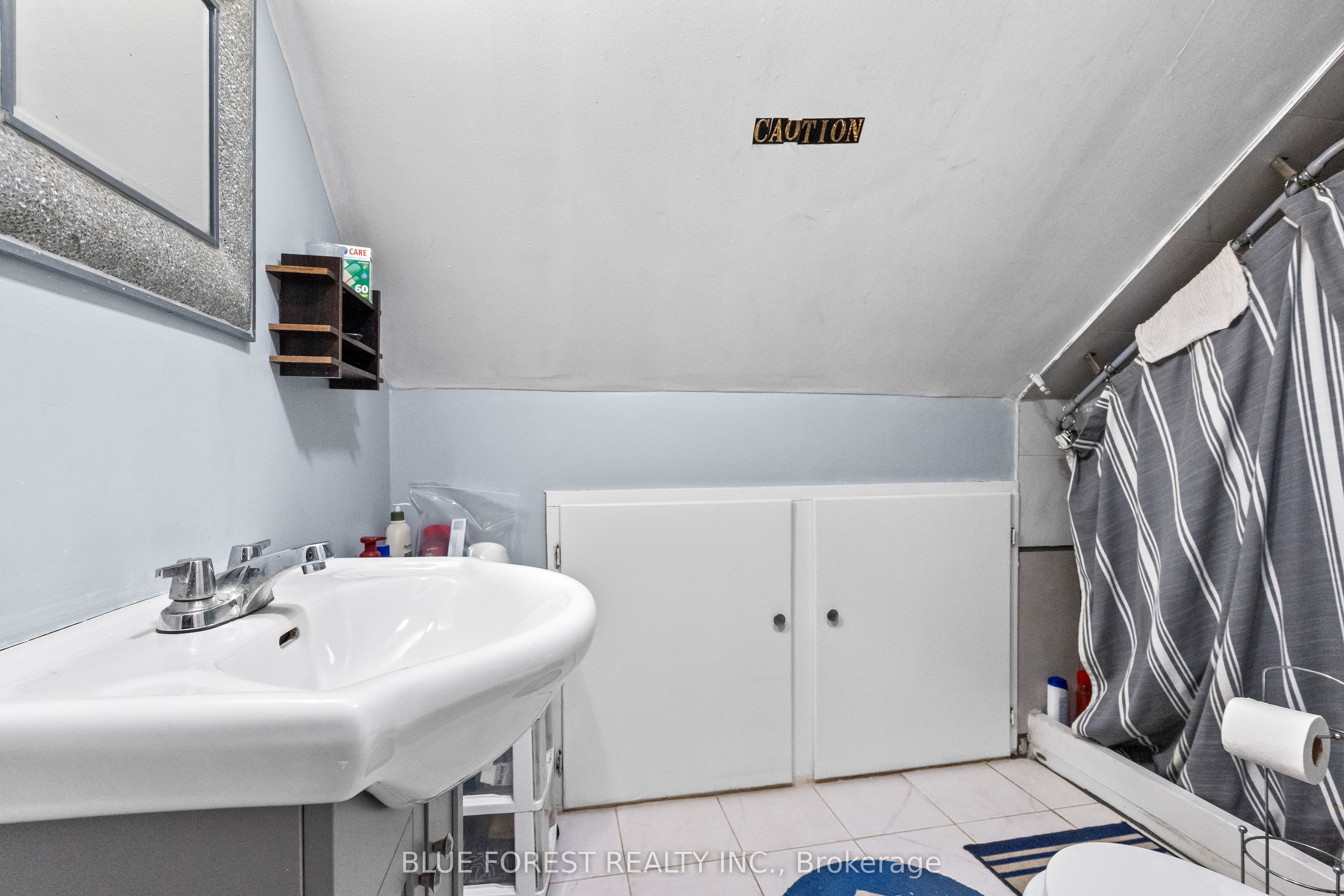 69 Connaught Avenue Property Photo 17