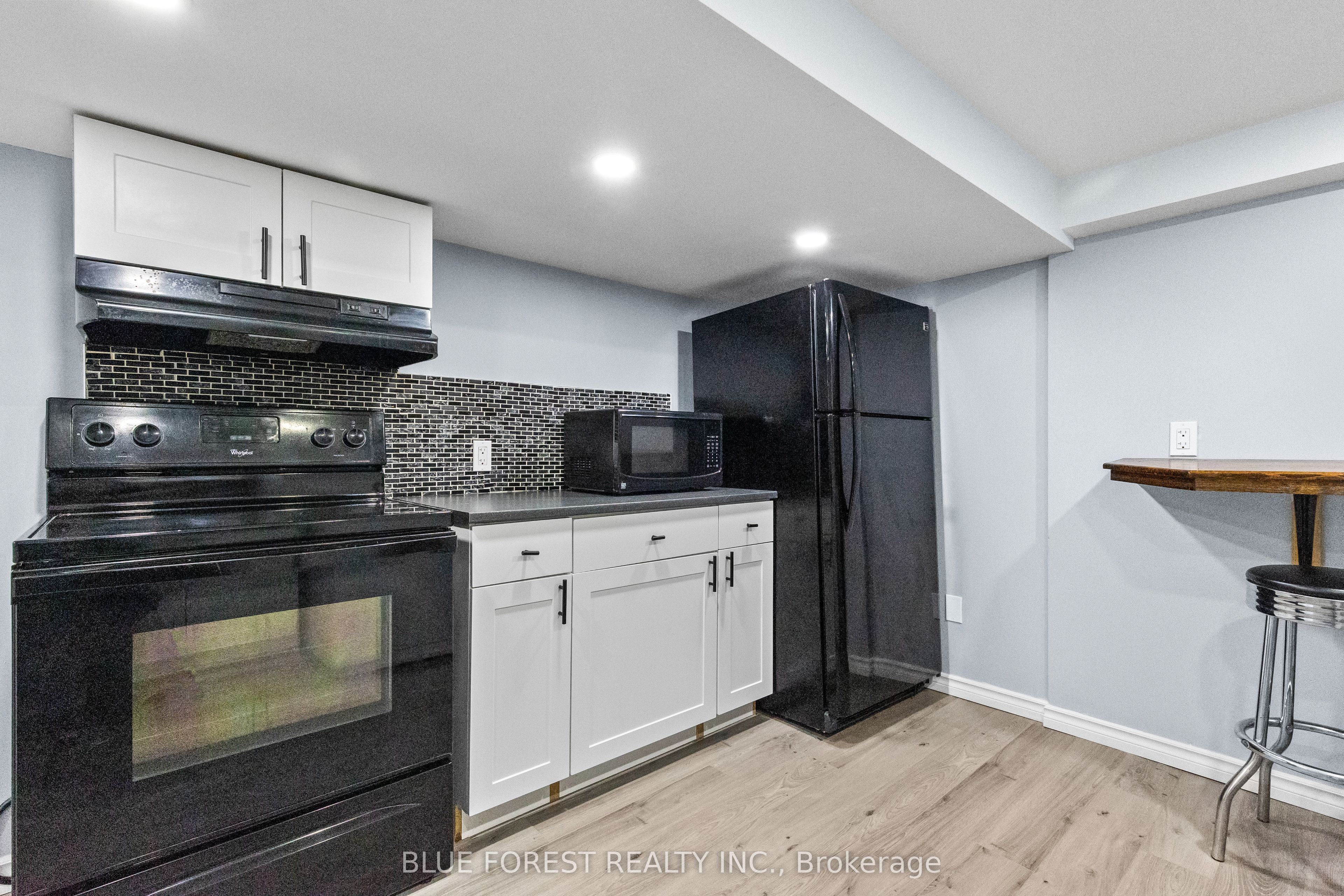 69 Connaught Avenue Property Photo 28