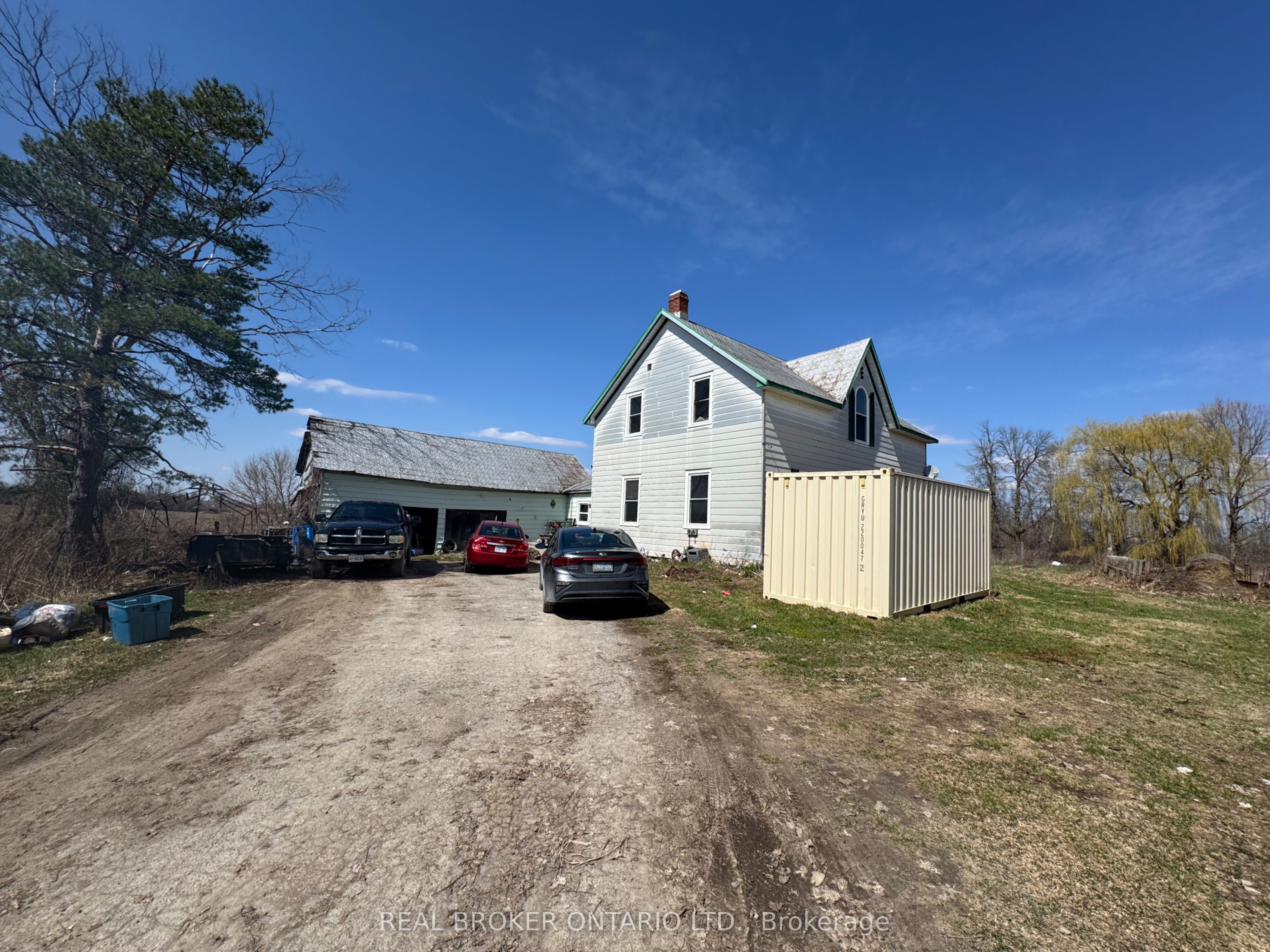 888 Townline Road Property Photo 3