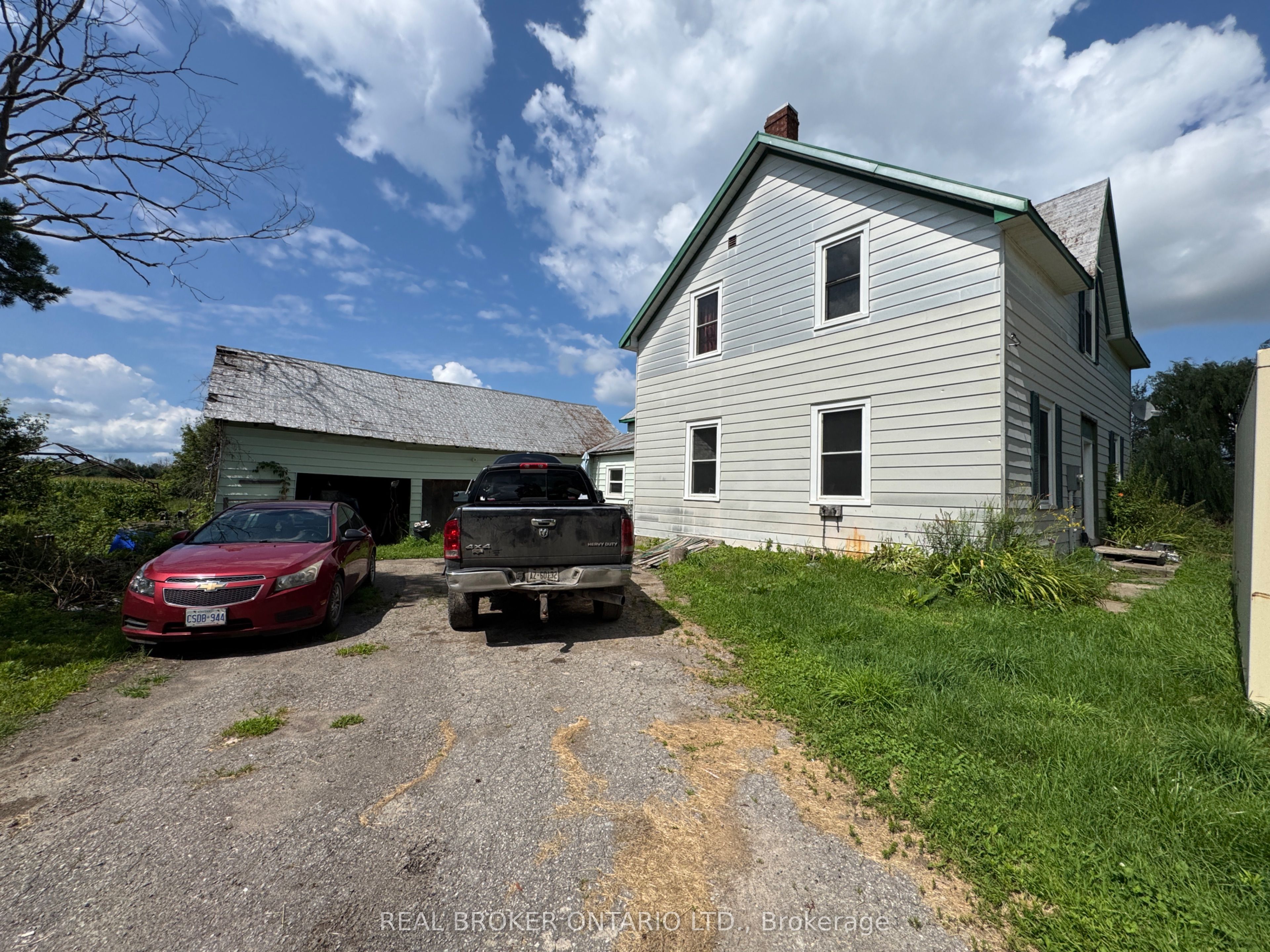 888 Townline Road Property Photo 6
