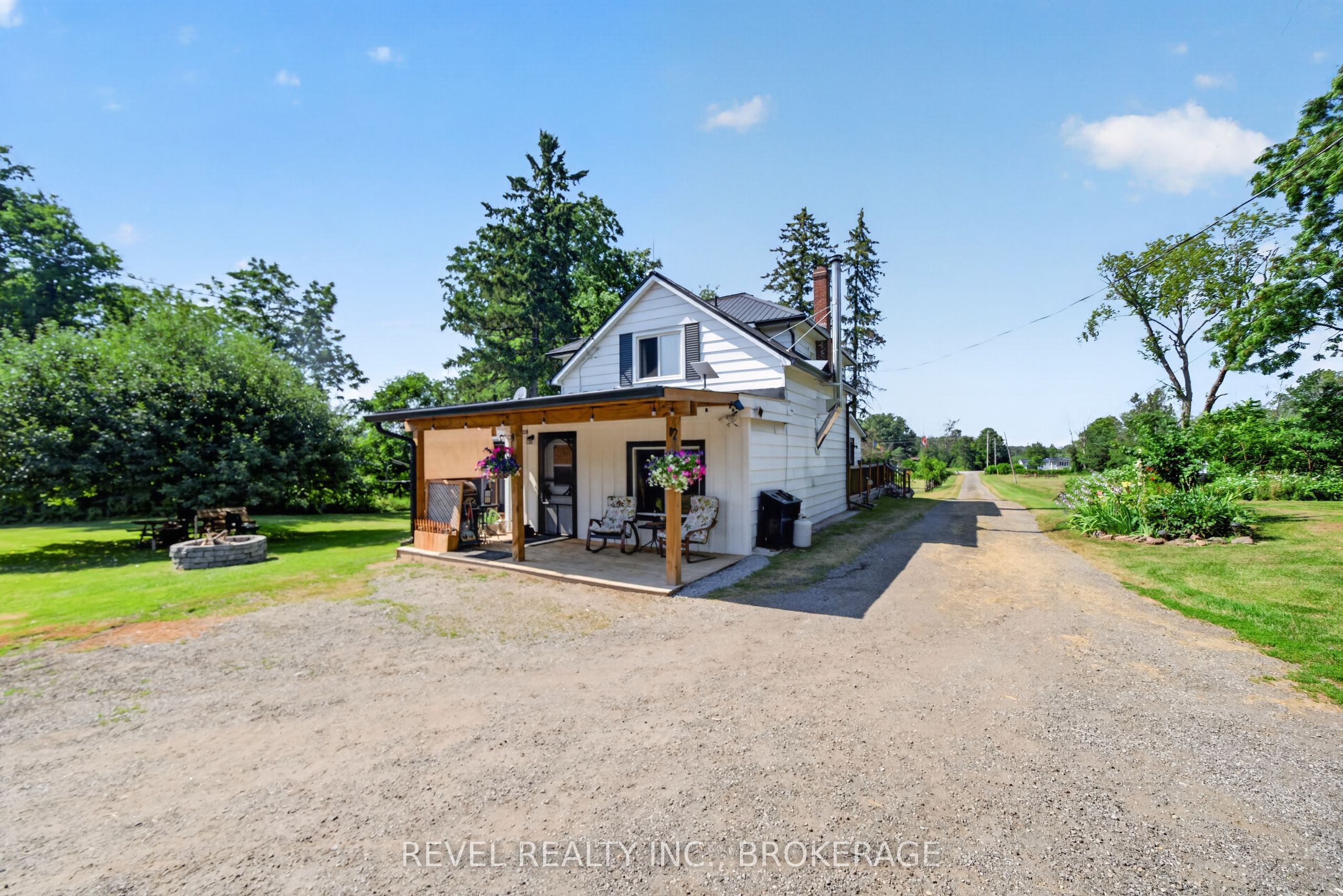1905 Rutledge Road Property Photo 1