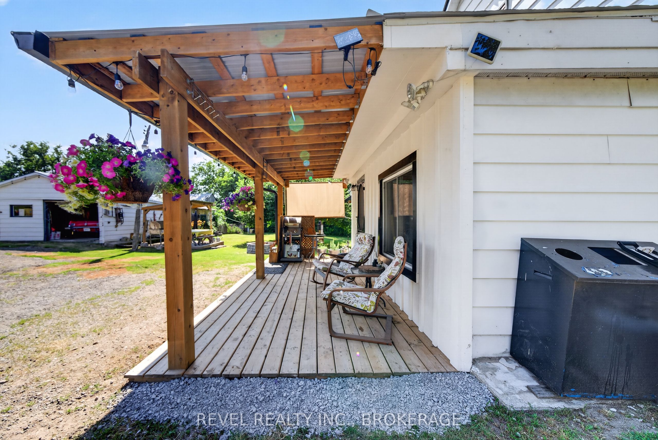 1905 Rutledge Road Property Photo 2