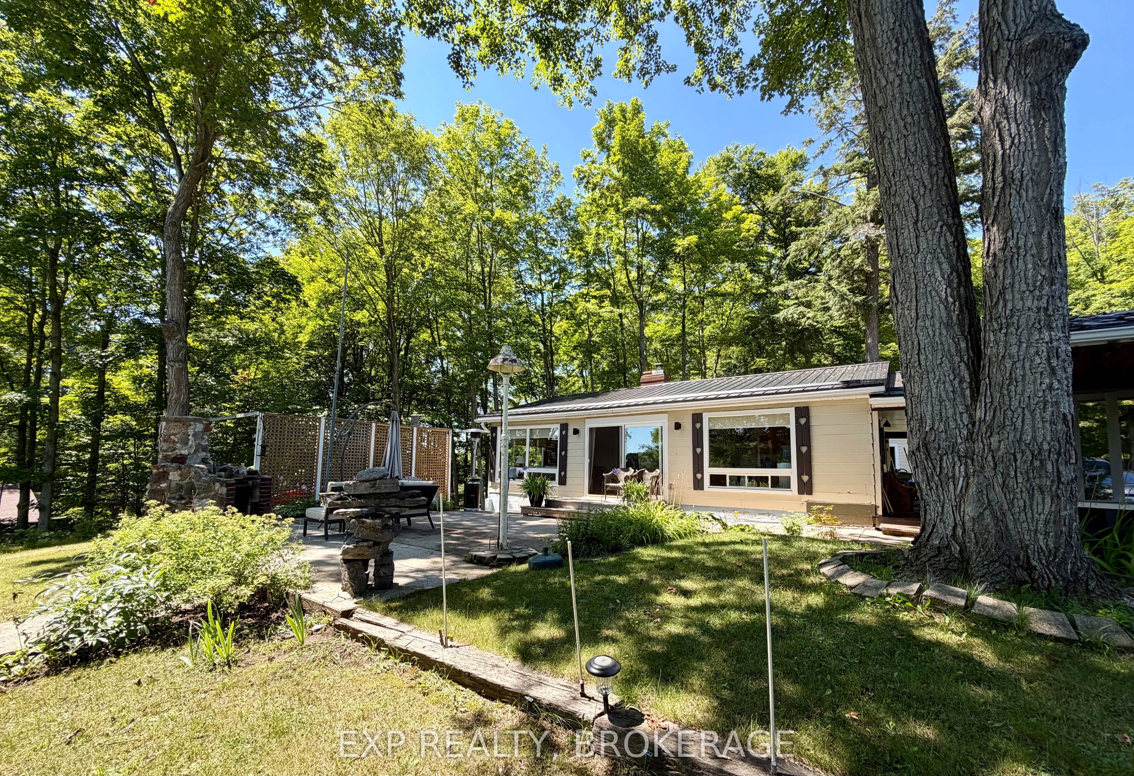 2107 Hambly Lane Property Photo 5