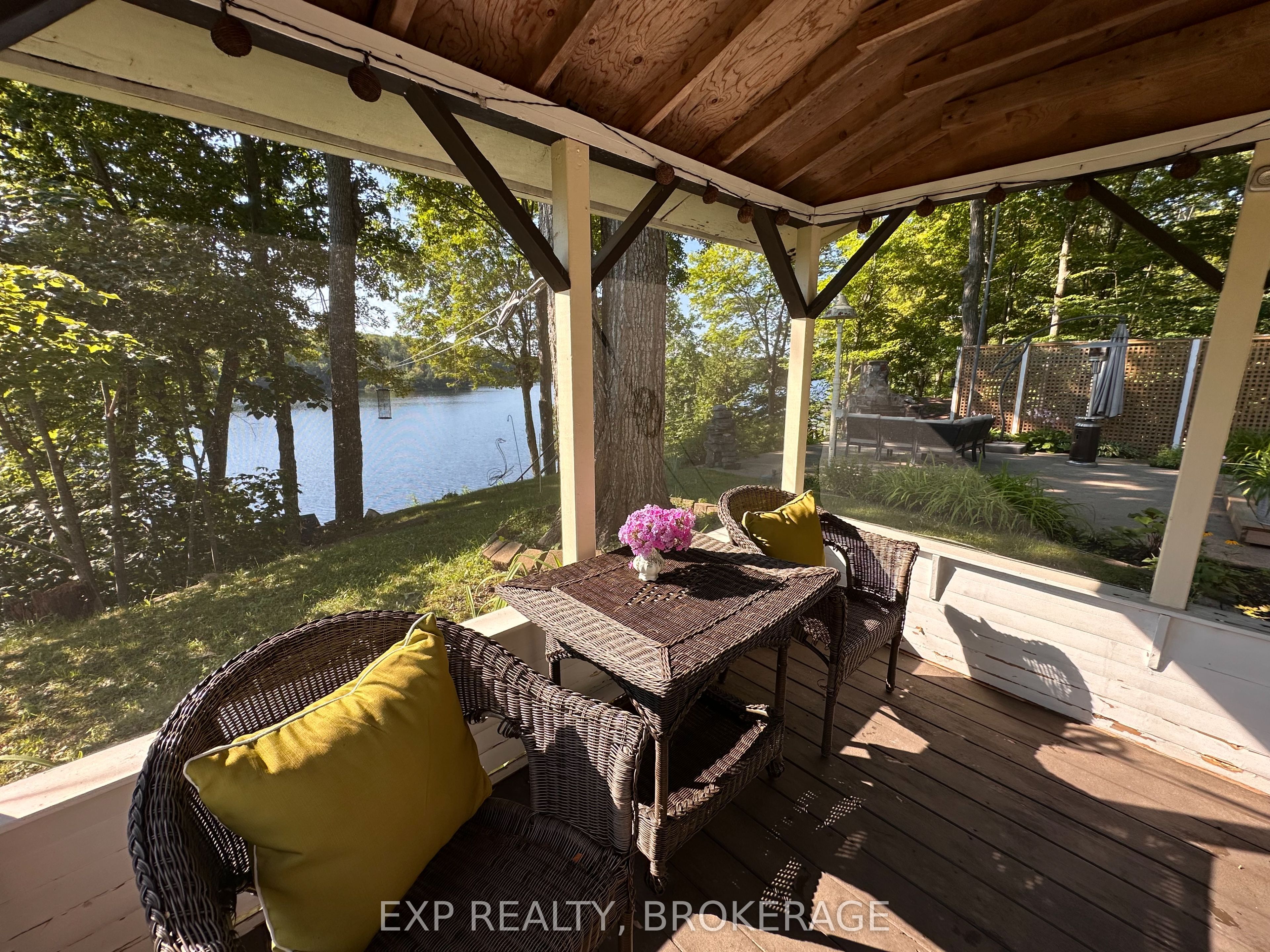 2107 Hambly Lane Property Photo 11