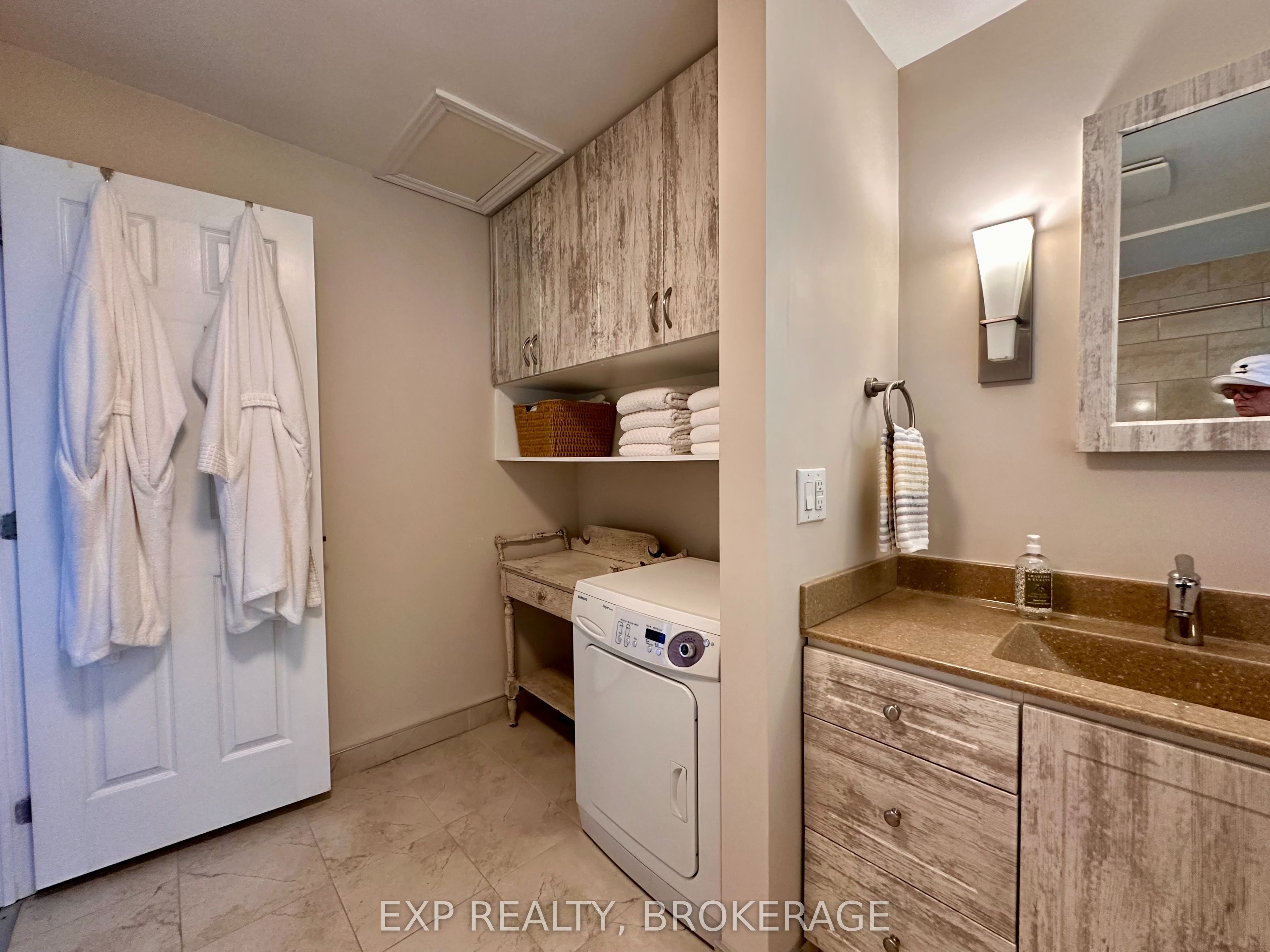 2107 Hambly Lane Property Photo 45