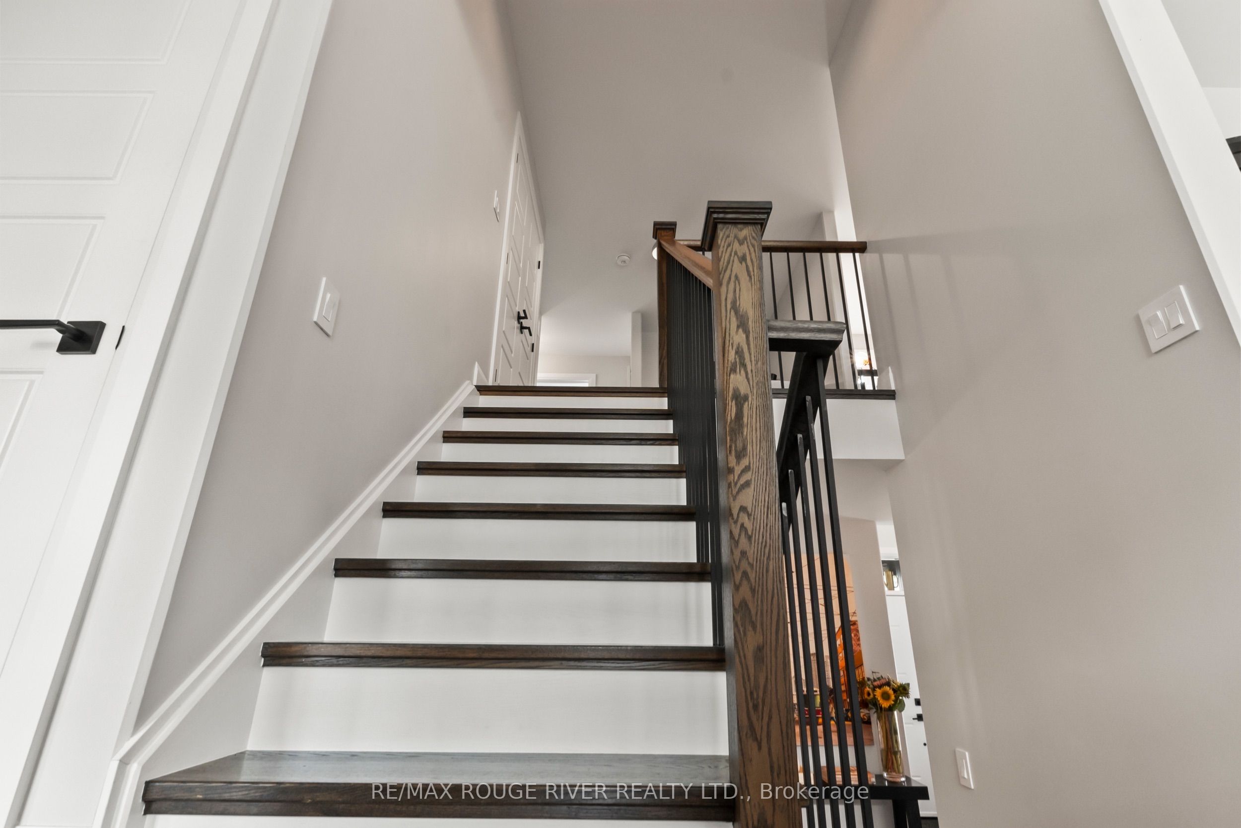 43 Streamside Drive Property Photo 23