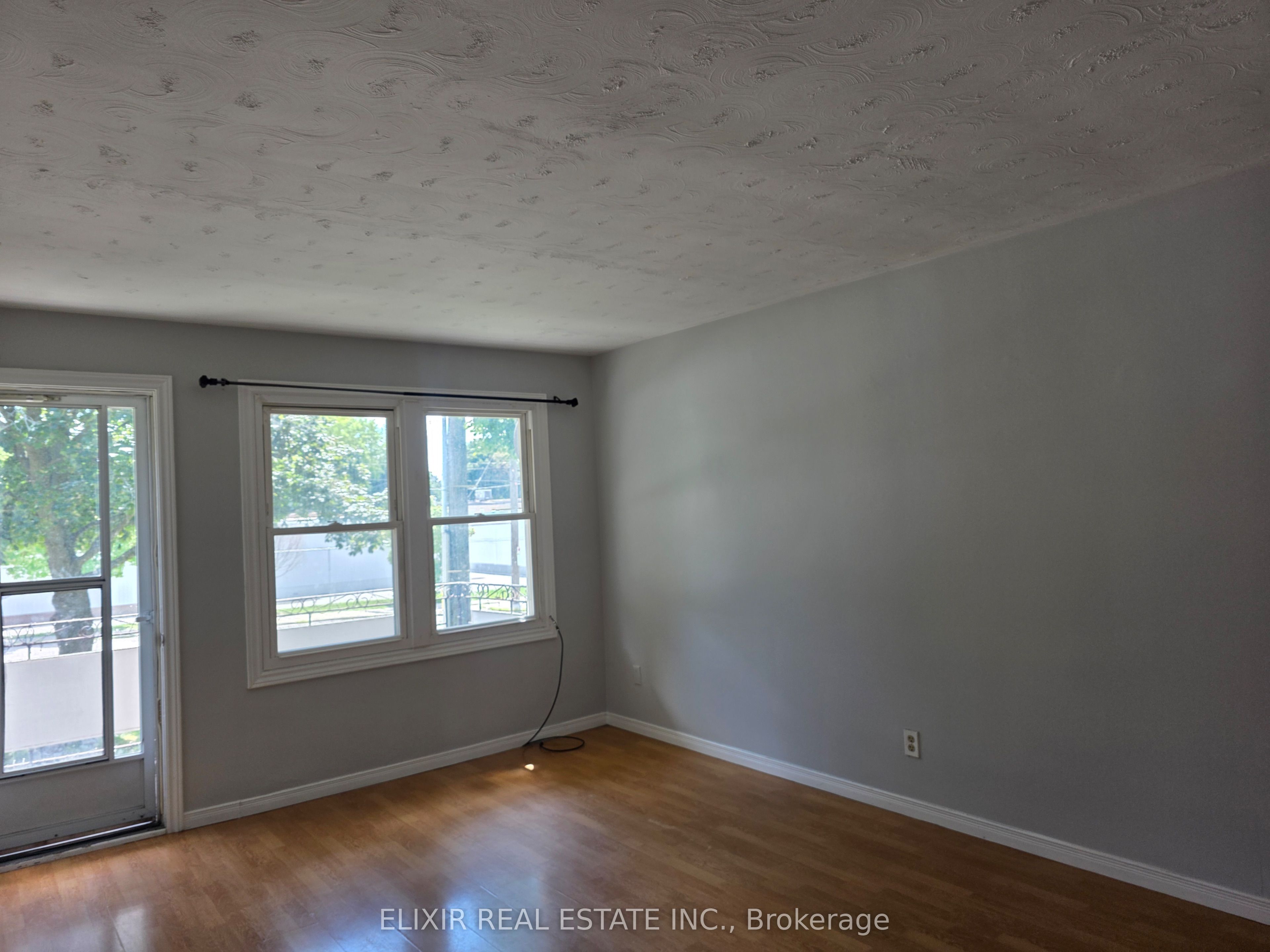 362 Grey Street 3 Property Photo 7