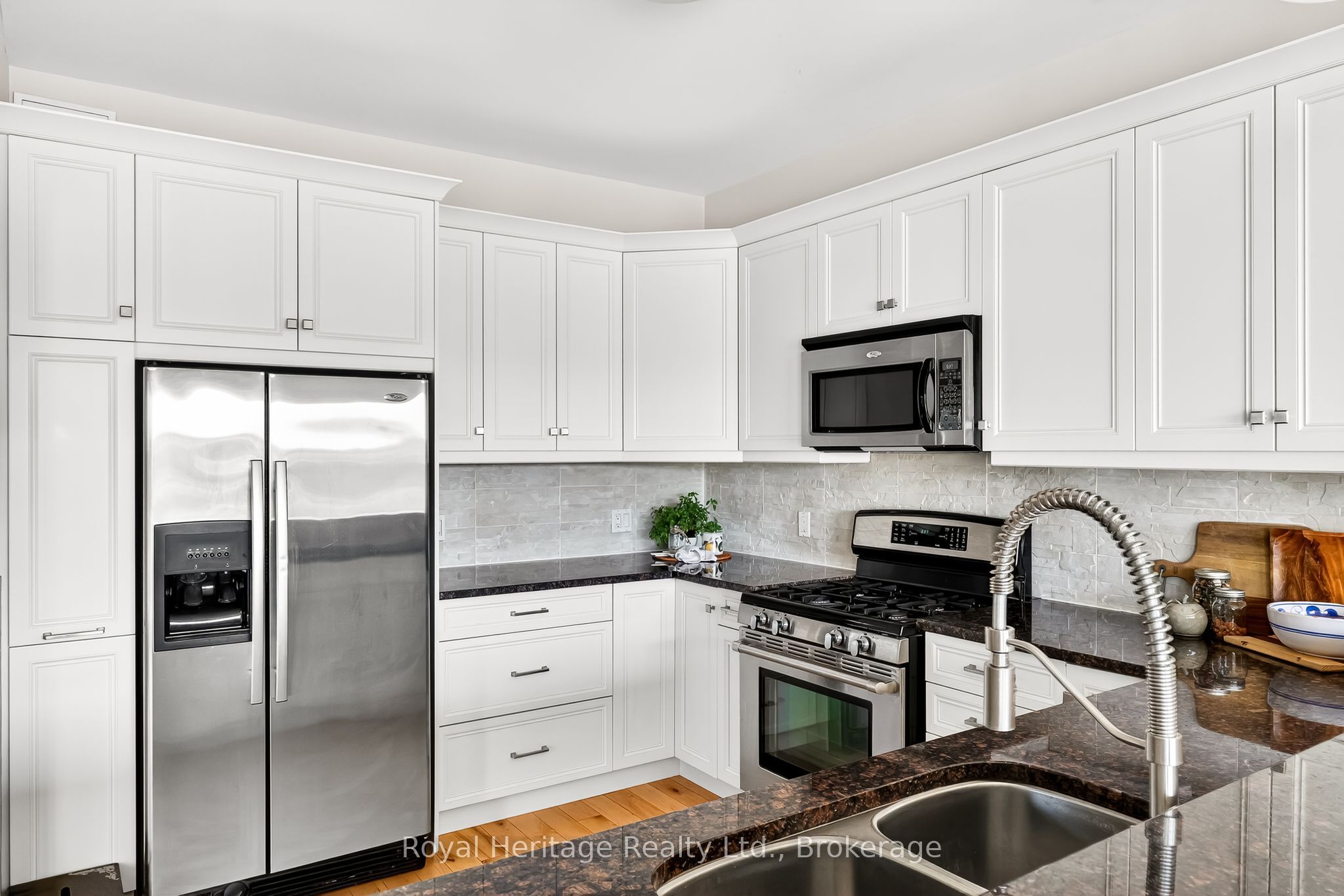 32 Edgewater Drive Property Photo 11