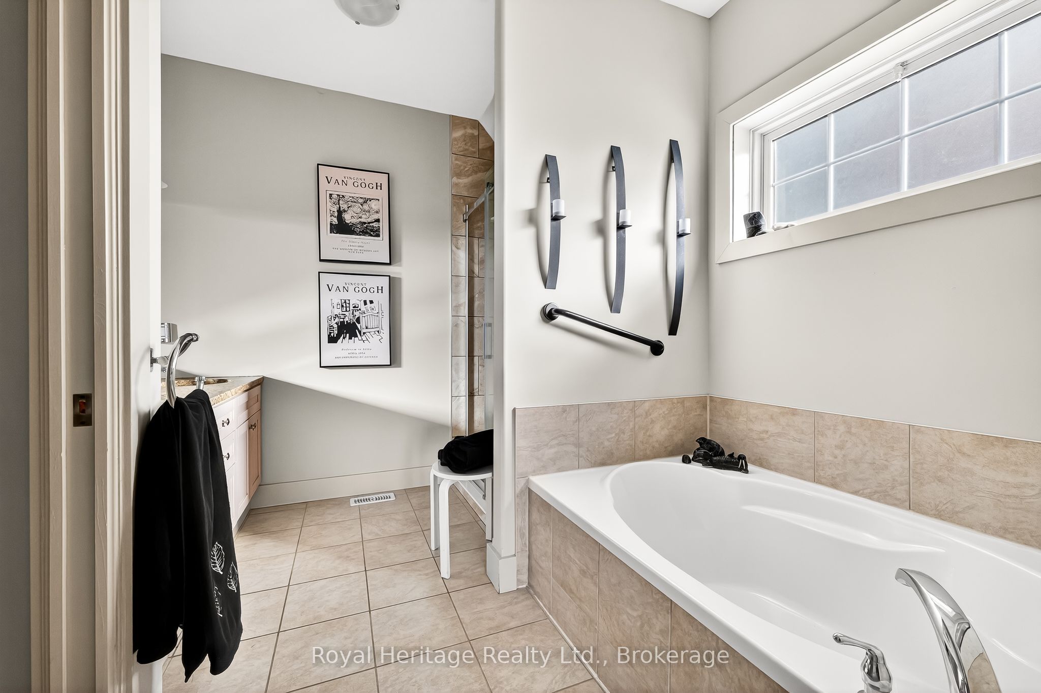 32 Edgewater Drive Property Photo 14
