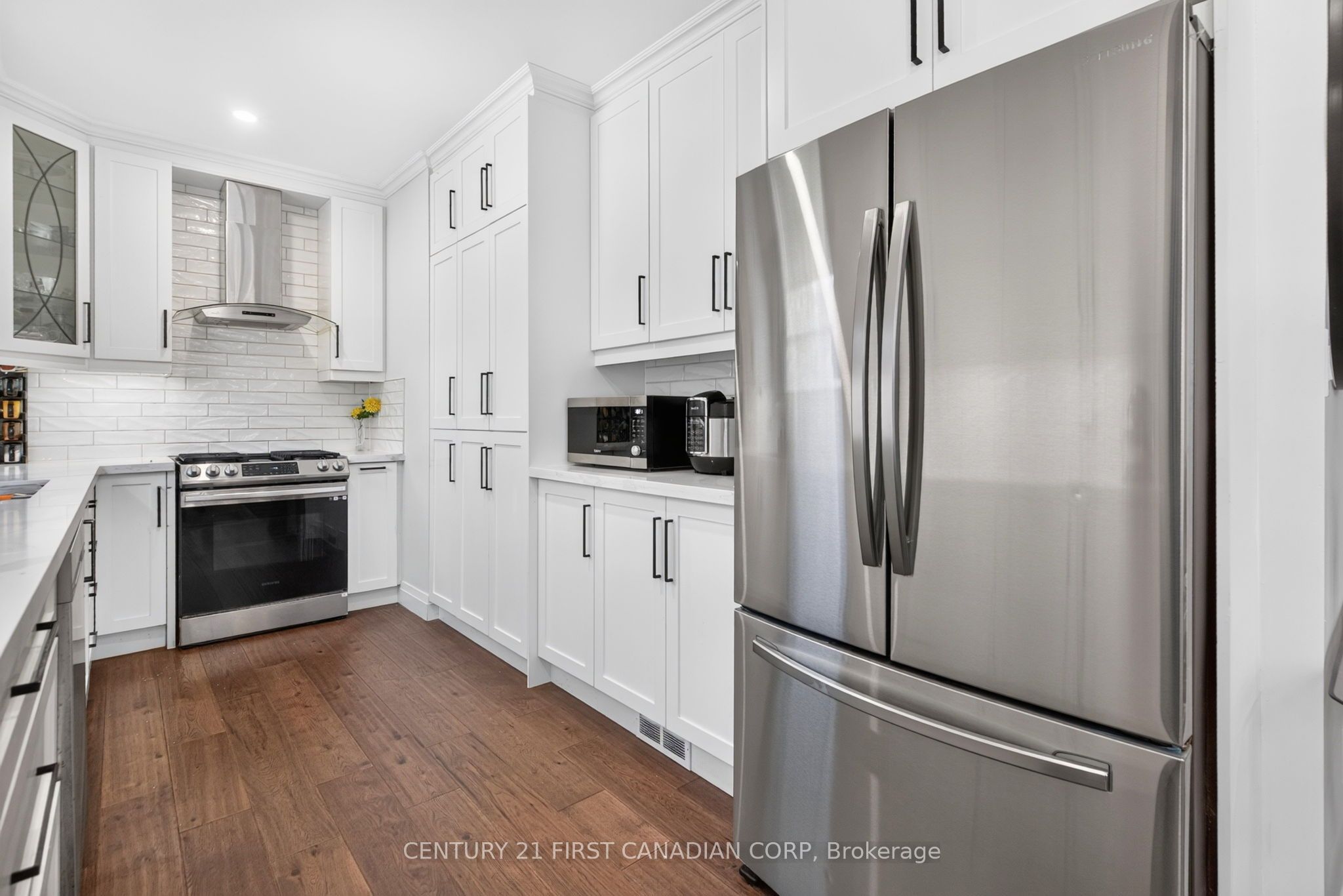 569 Cheapside Street Property Photo 6