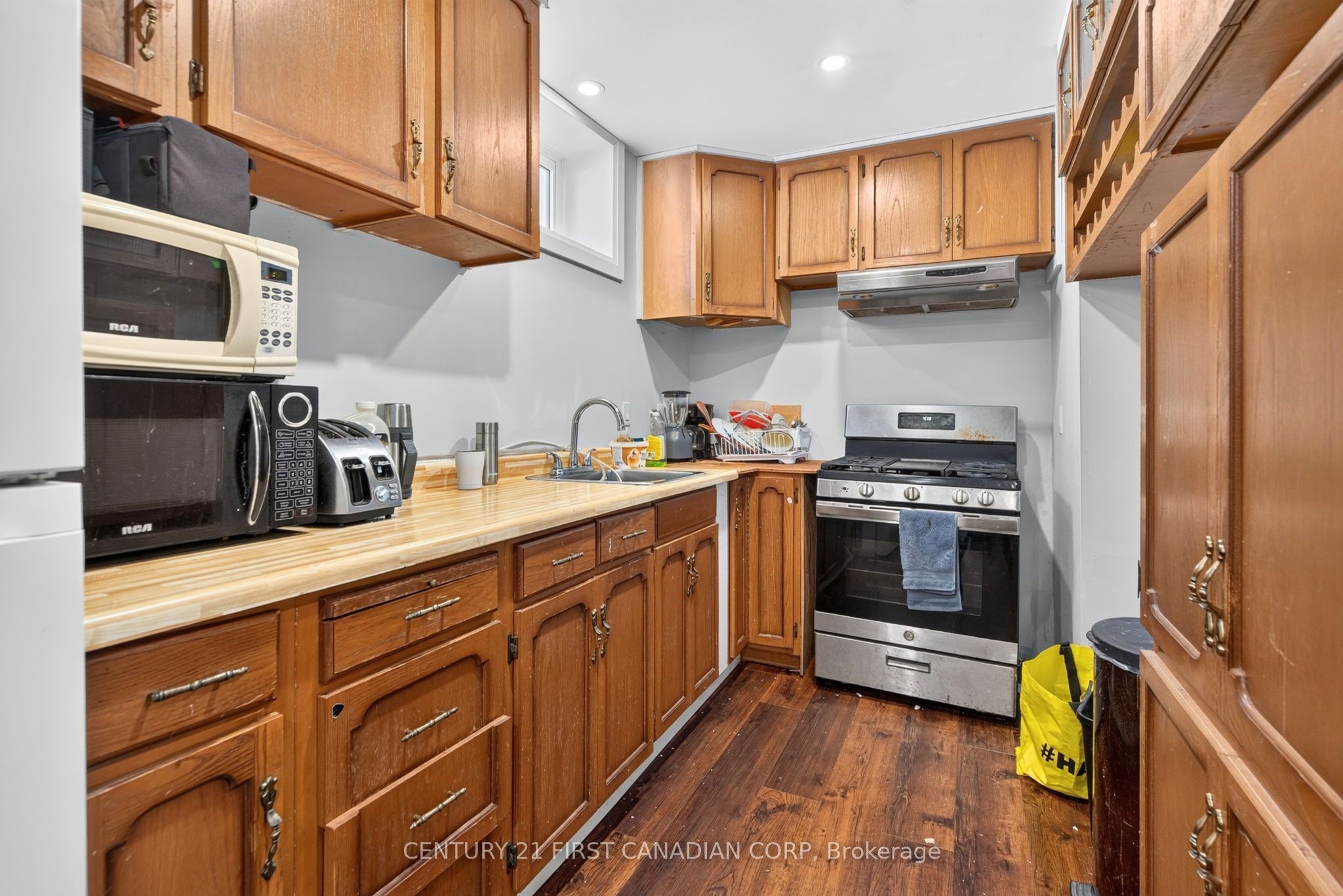 569 Cheapside Street Property Photo 22