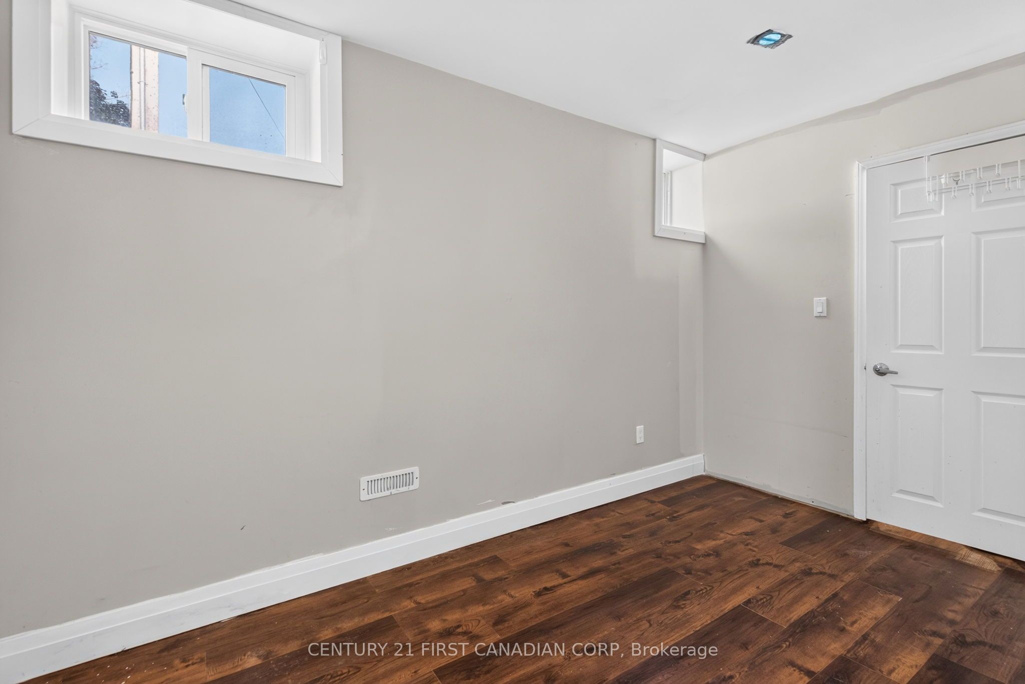 569 Cheapside Street Property Photo 25