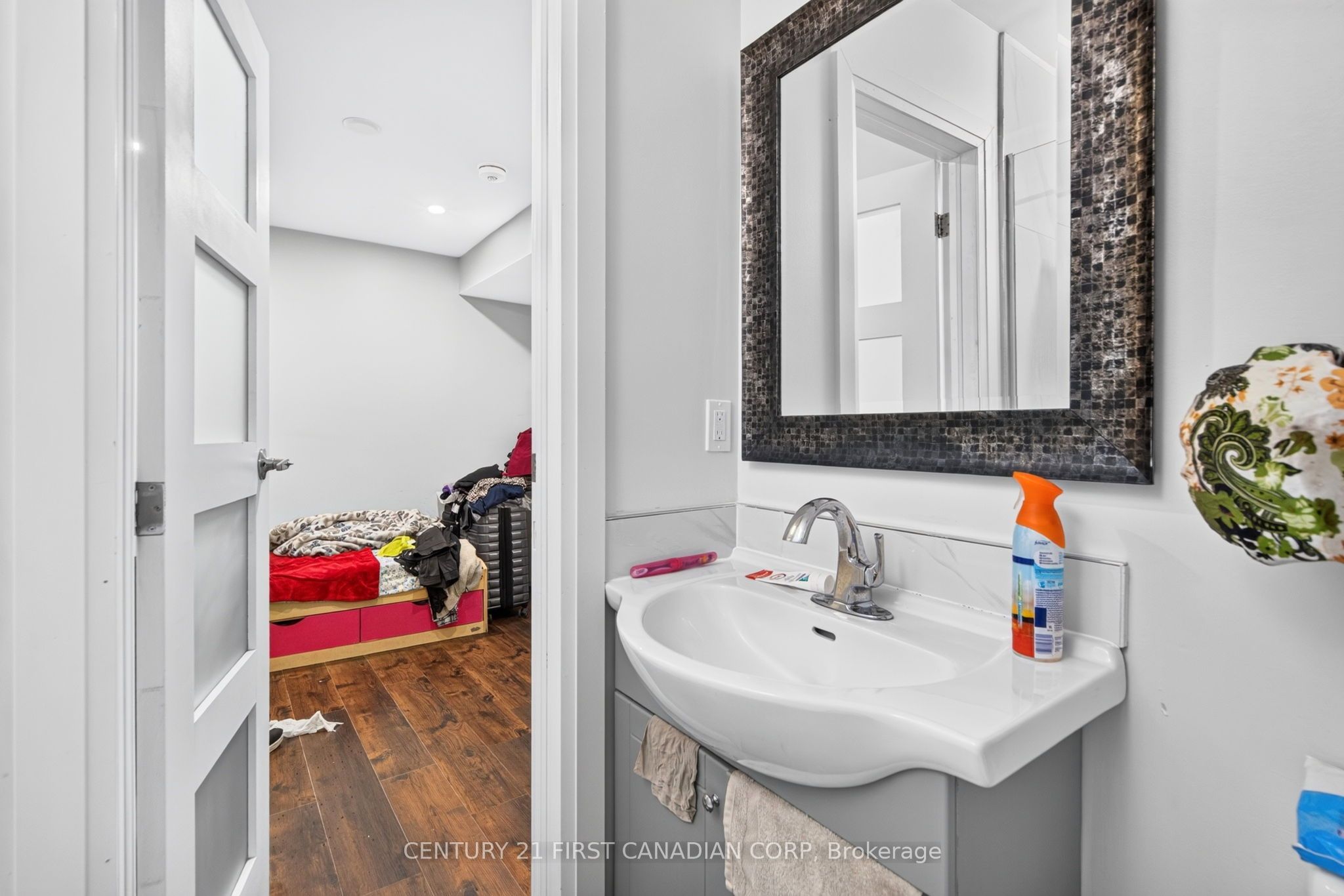 569 Cheapside Street Property Photo 28