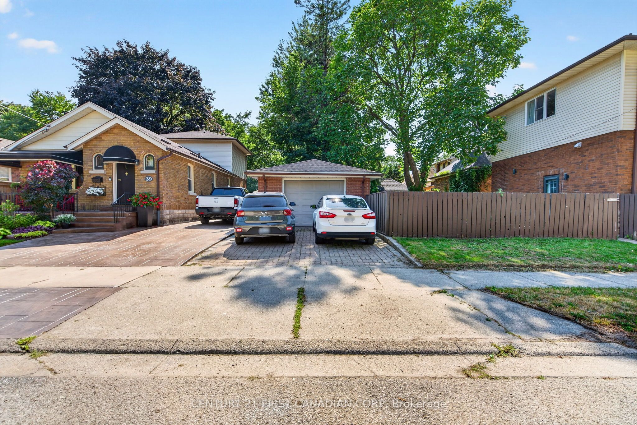 569 Cheapside Street Property Photo 32