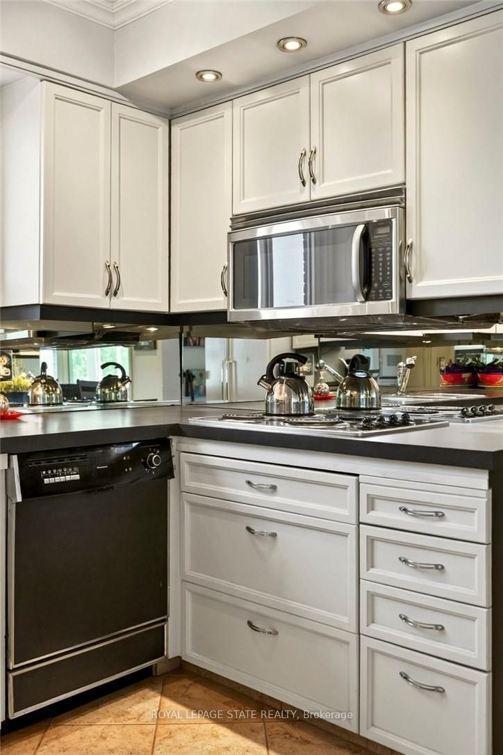9 Grant Boulevard 602 Property Photo 9