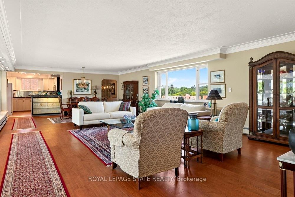 9 Grant Boulevard 602 Property Photo 15