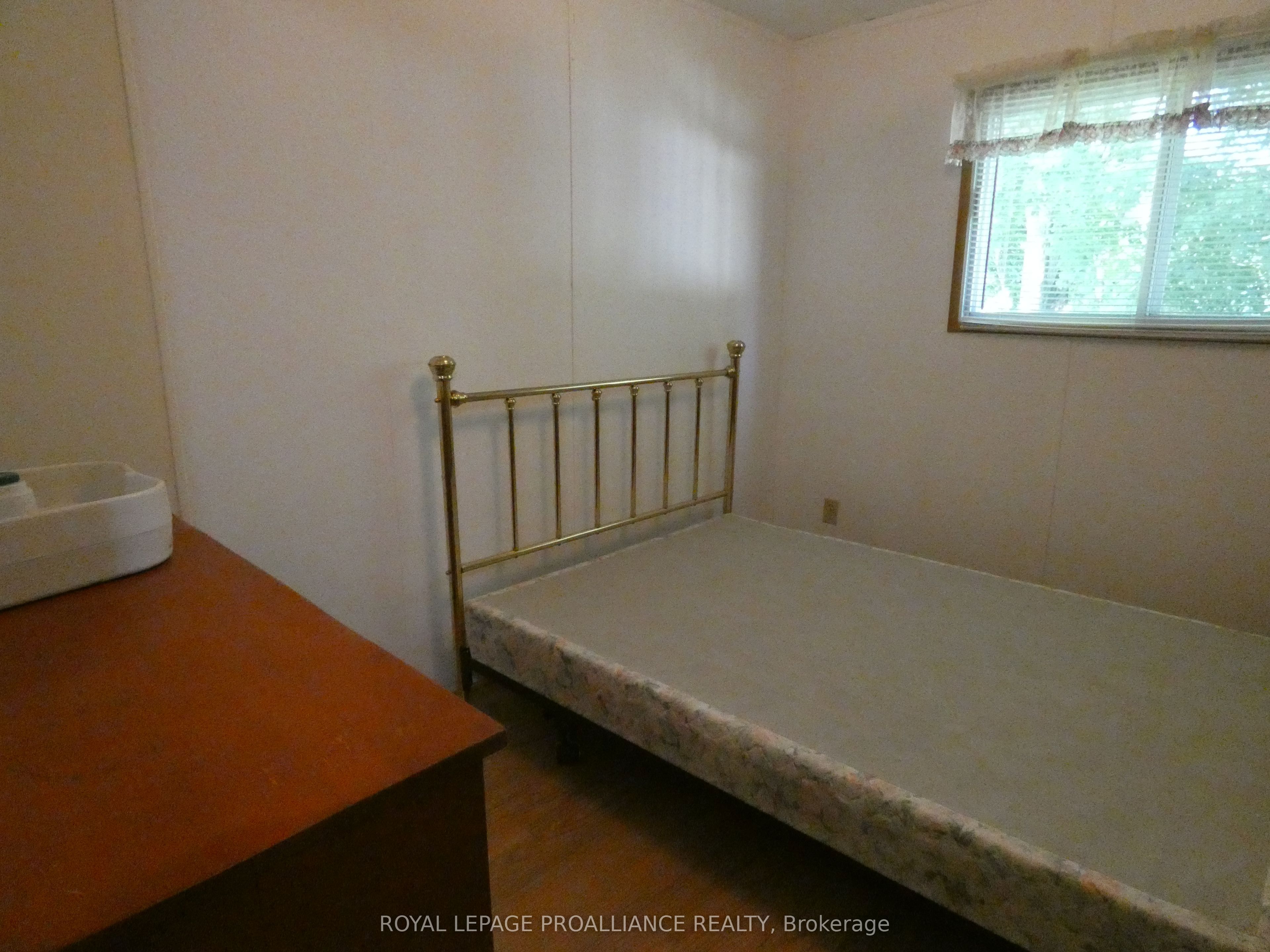 2-1645 County 42 Road Property Photo 15