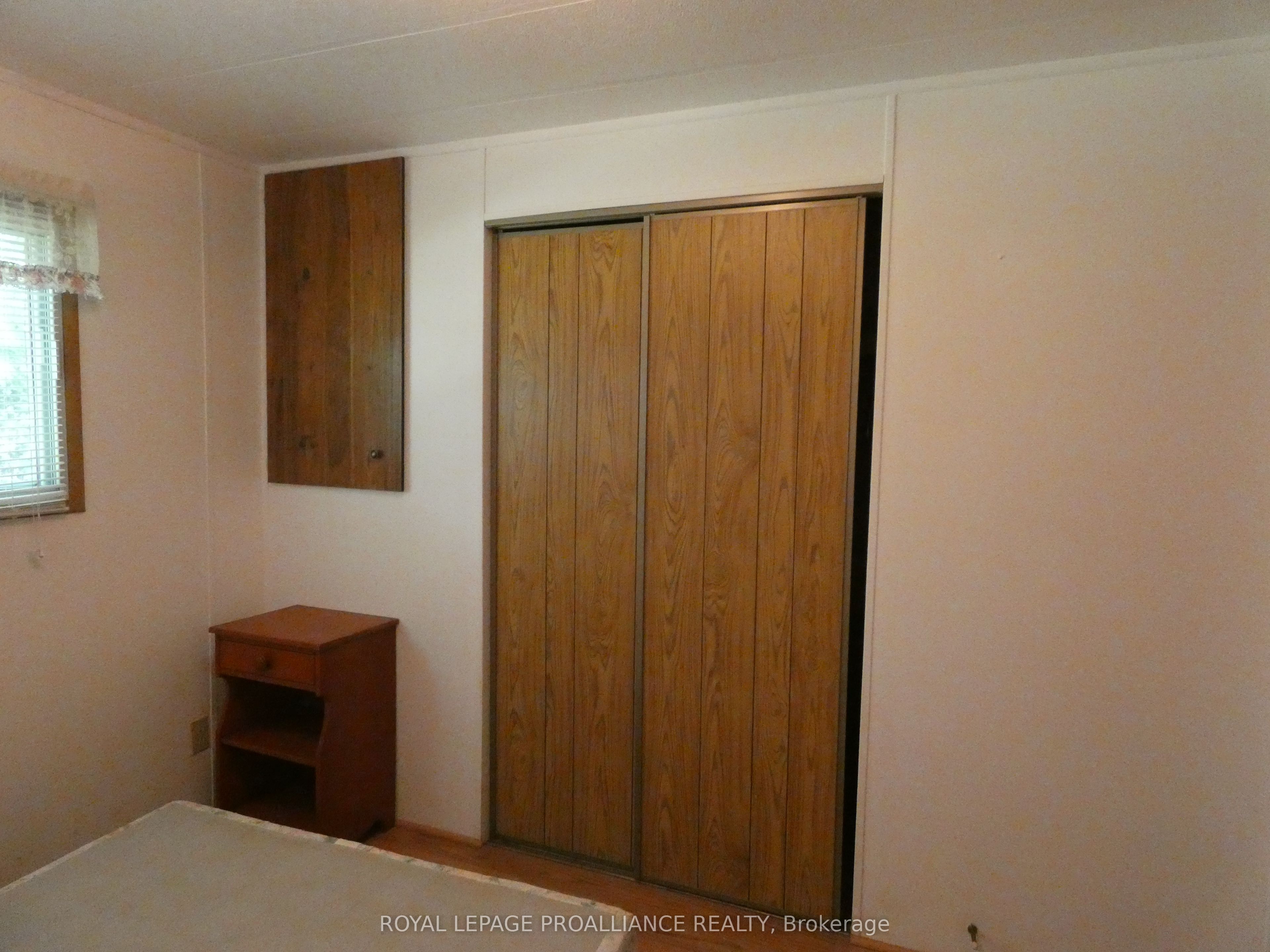 2-1645 County 42 Road Property Photo 17