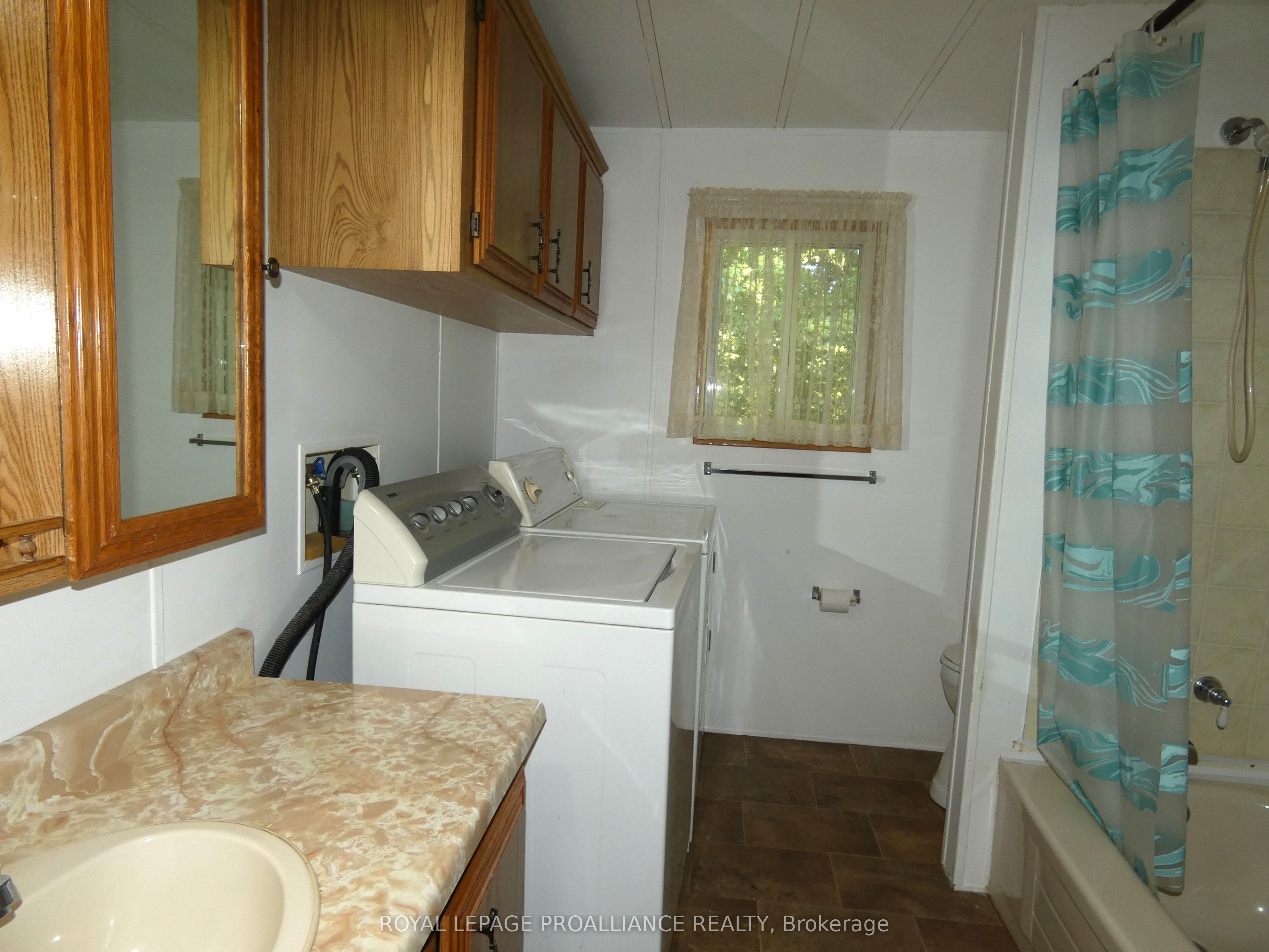 2-1645 County 42 Road Property Photo 21