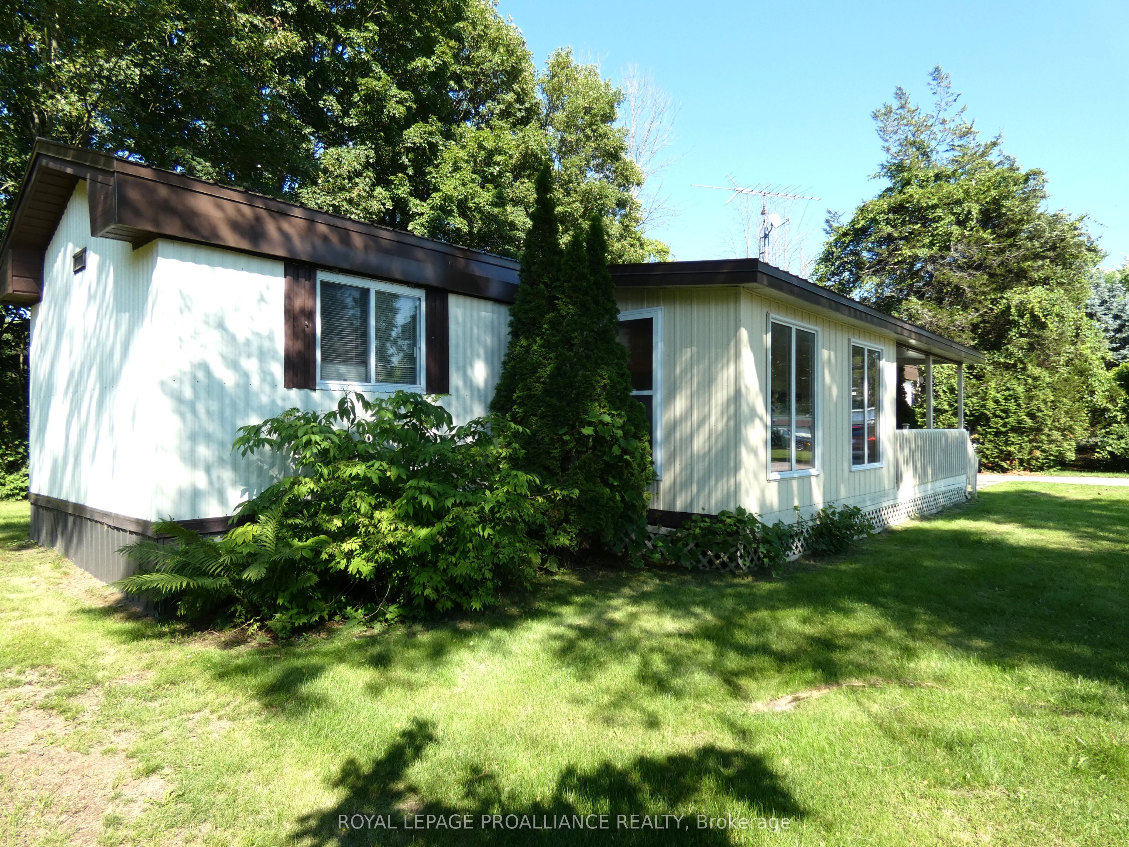 2-1645 County 42 Road Property Photo 22