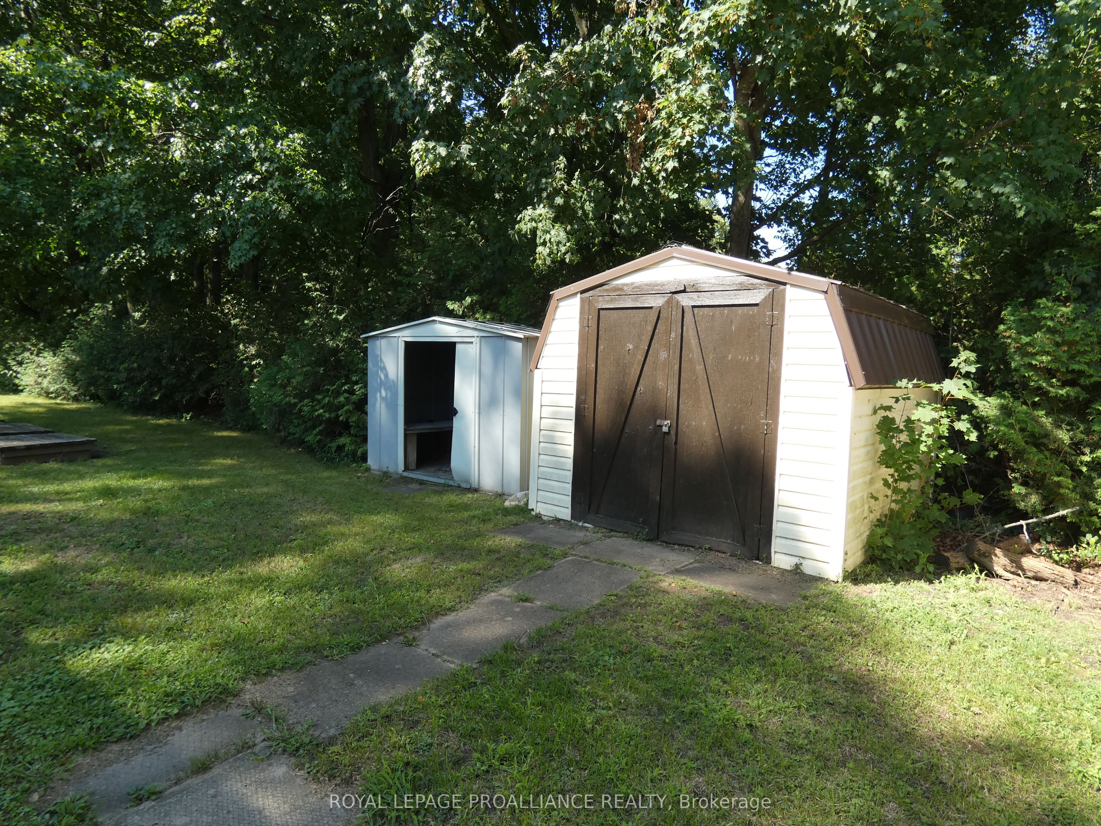 2-1645 County 42 Road Property Photo 23