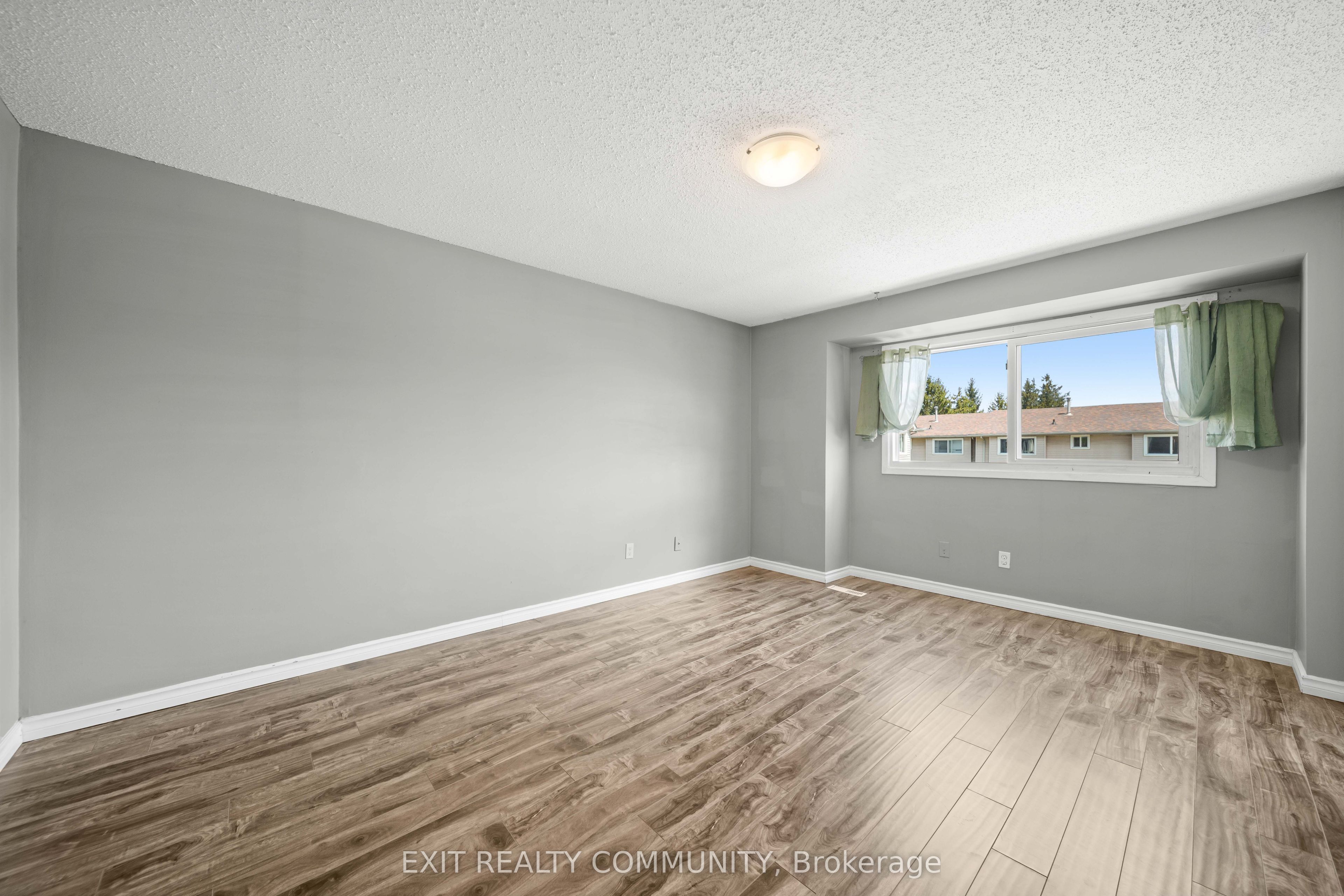 595 Third Street 32 Property Photo 9
