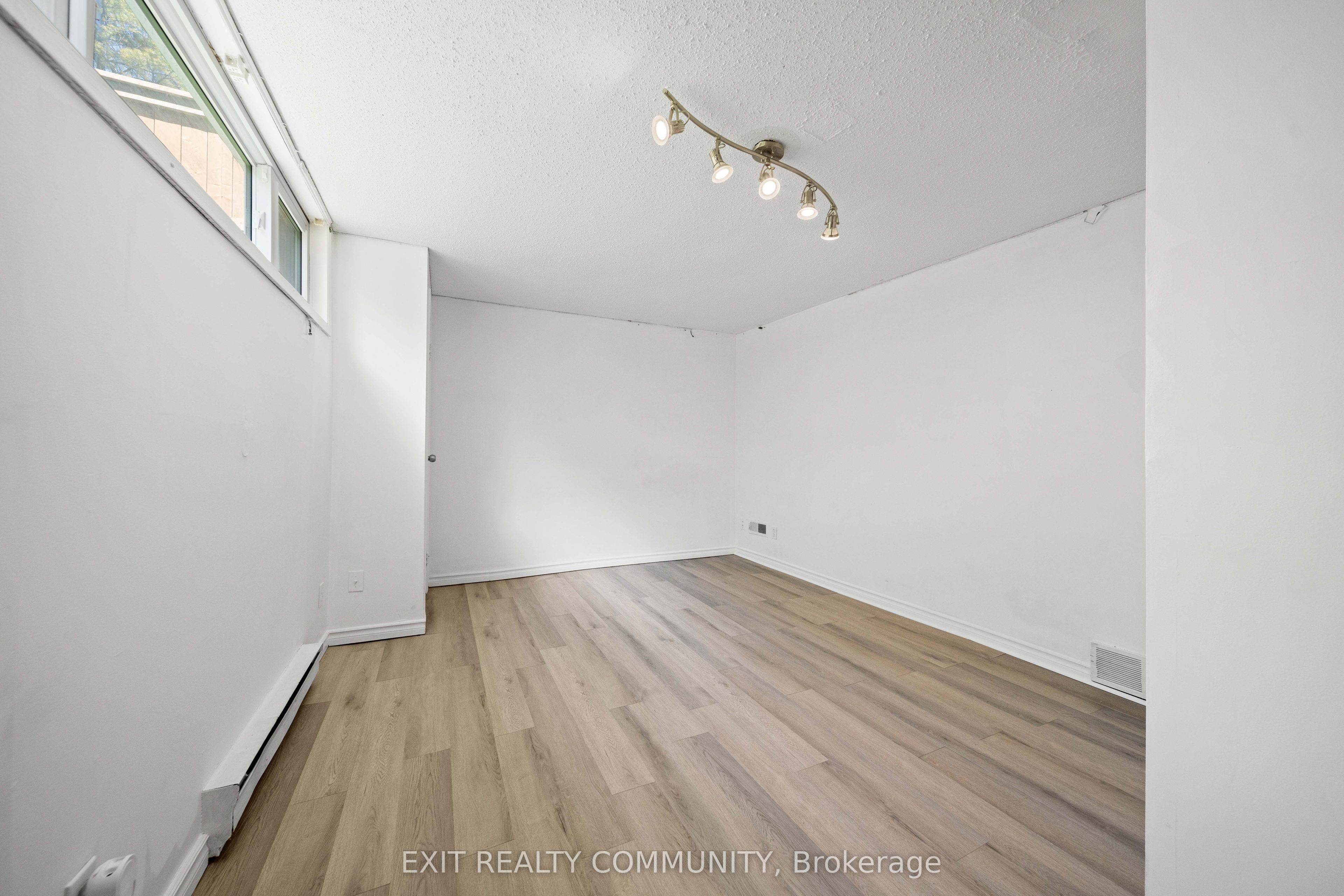 595 Third Street 32 Property Photo 12