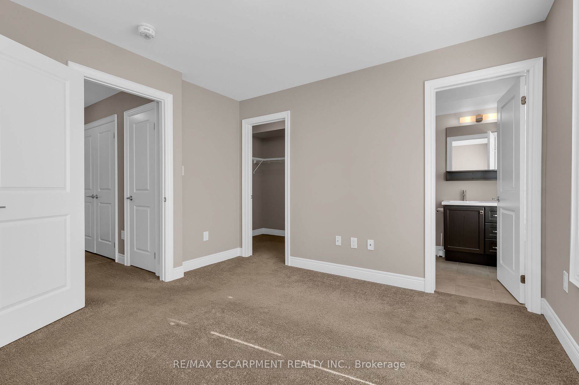 2 Waterview Lane Property Photo 10