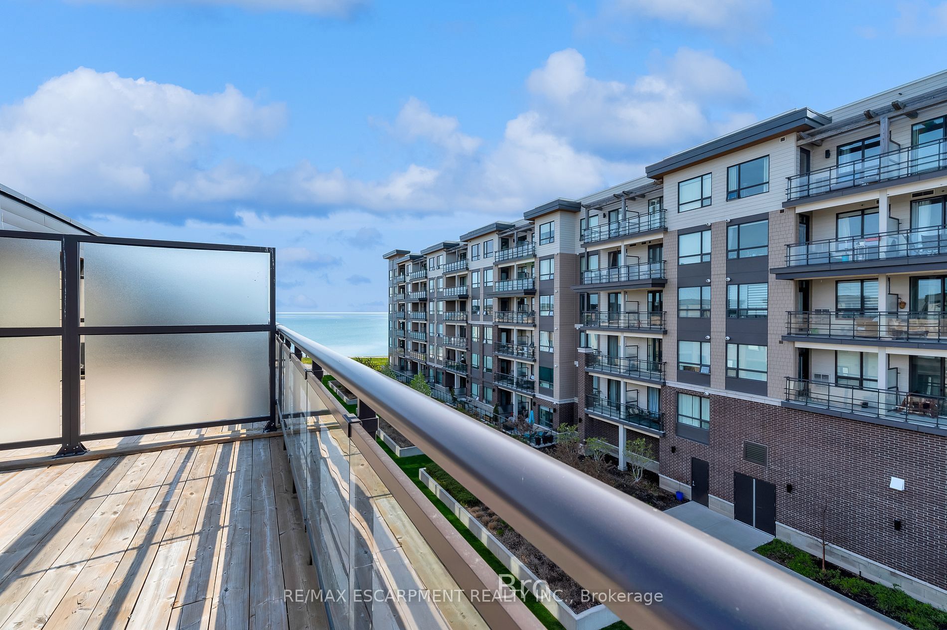 2 Waterview Lane Property Photo 11