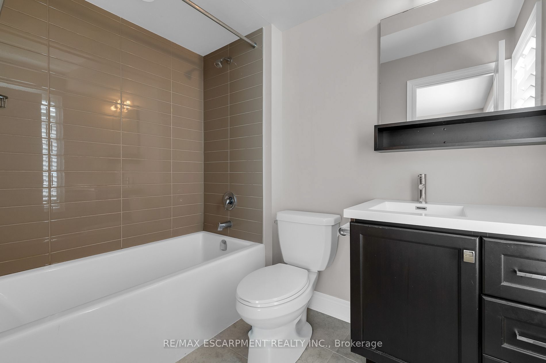 2 Waterview Lane Property Photo 16