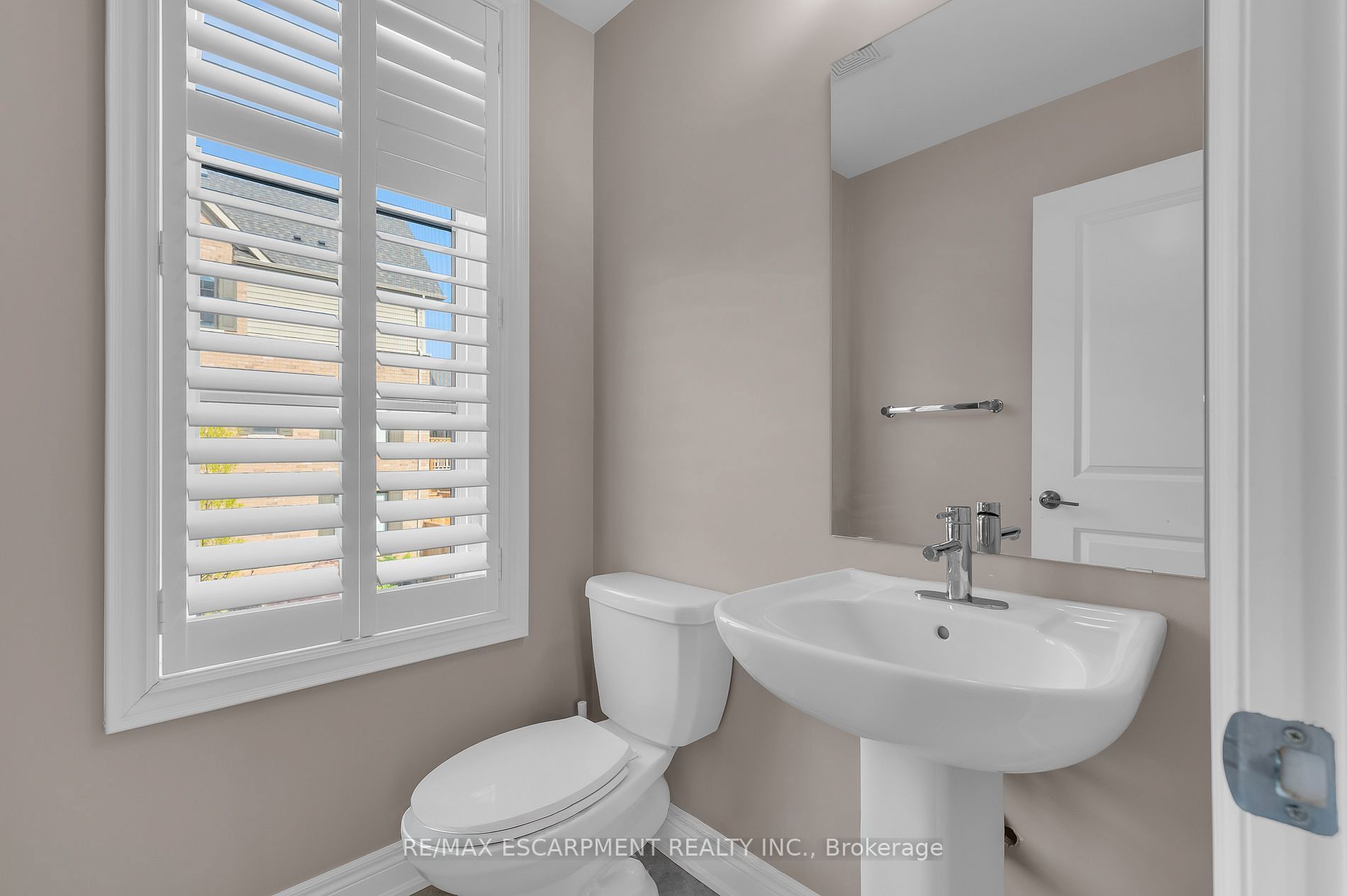 2 Waterview Lane Property Photo 18