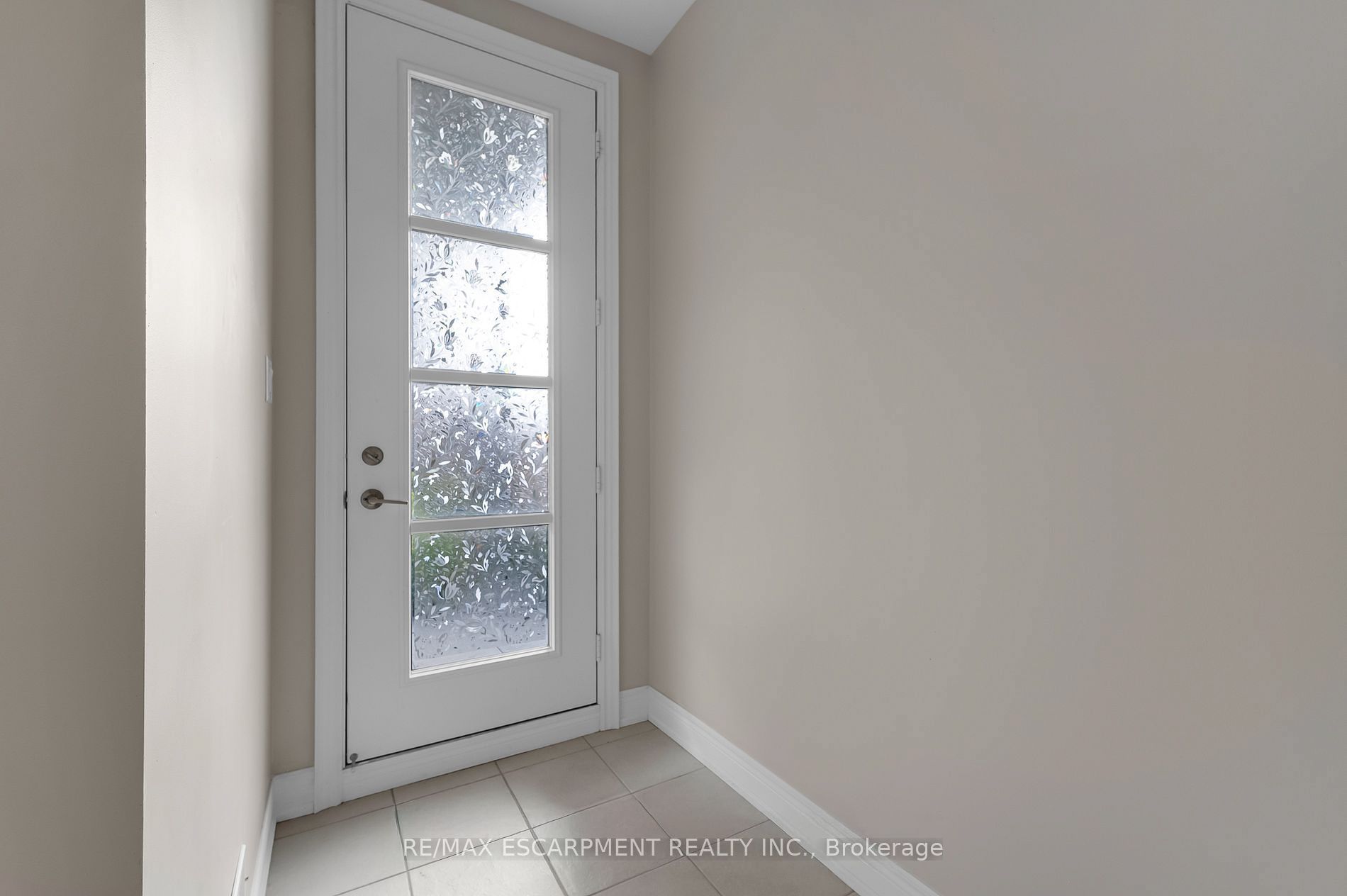 2 Waterview Lane Property Photo 19