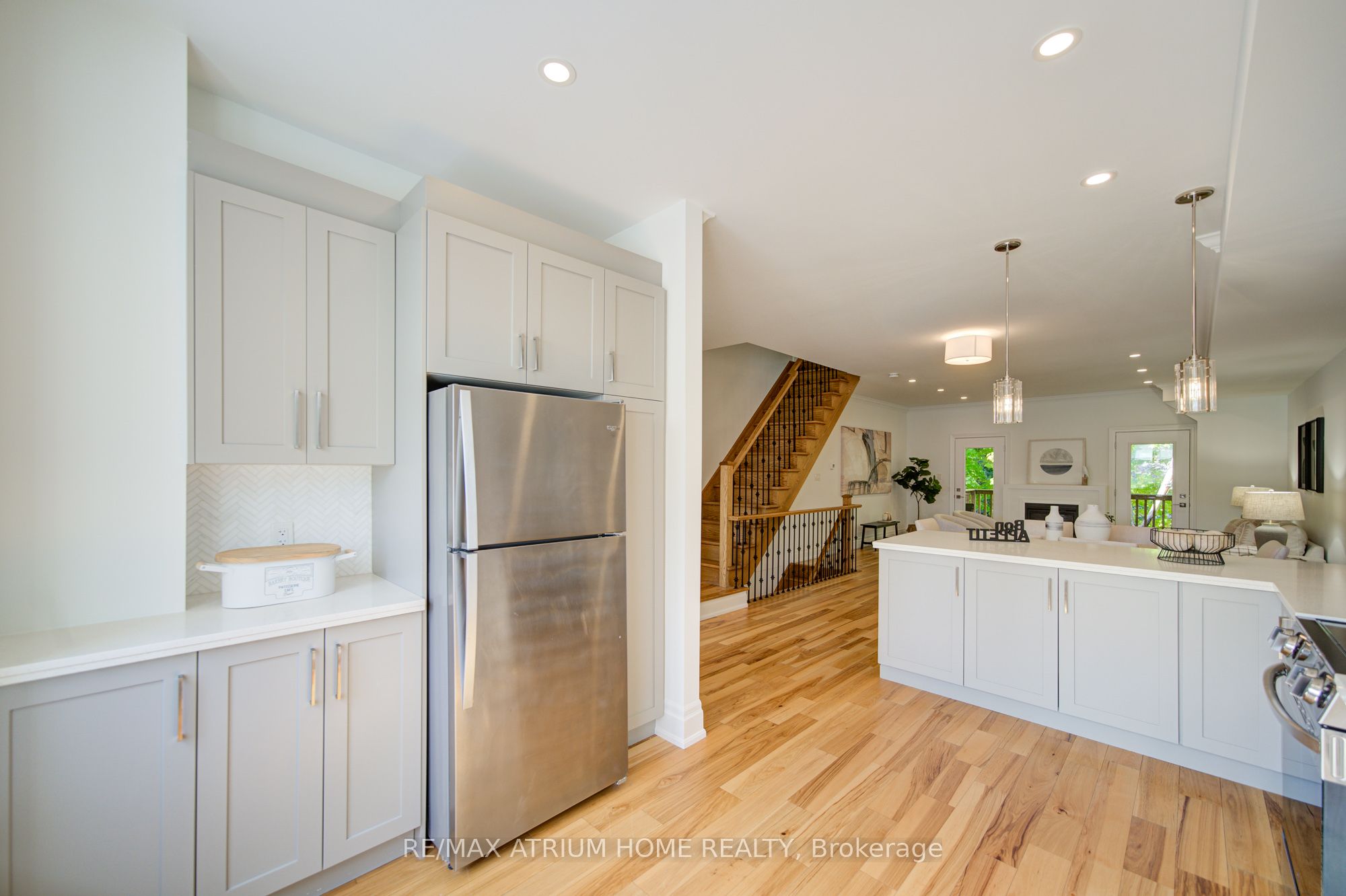 111 Wilson Street E 2 Property Photo 13