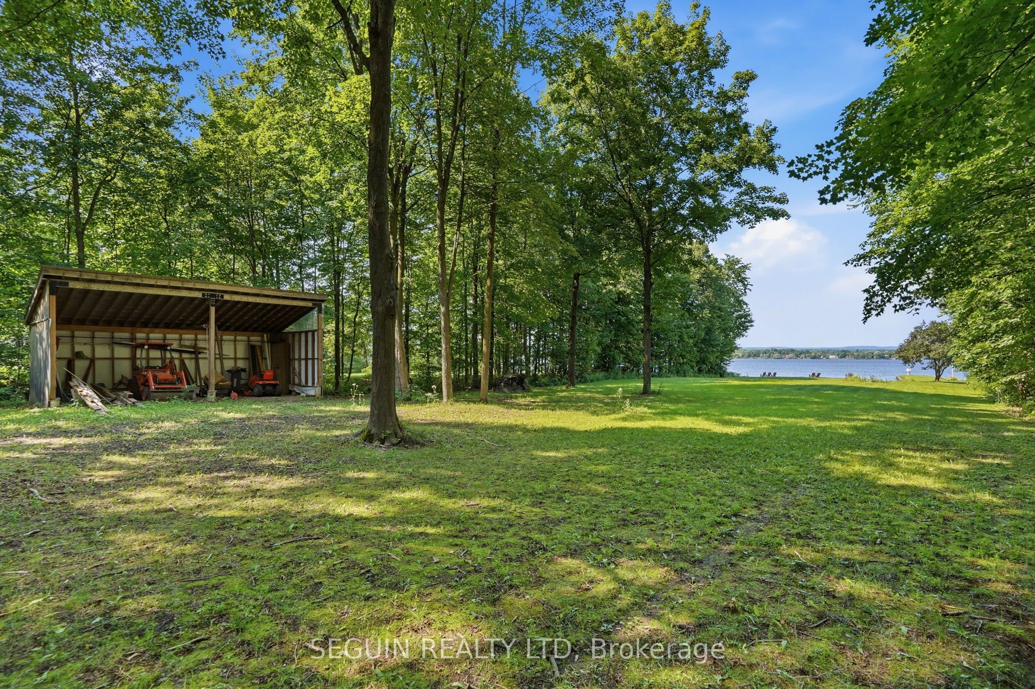 2865 Front Road Property Photo 7