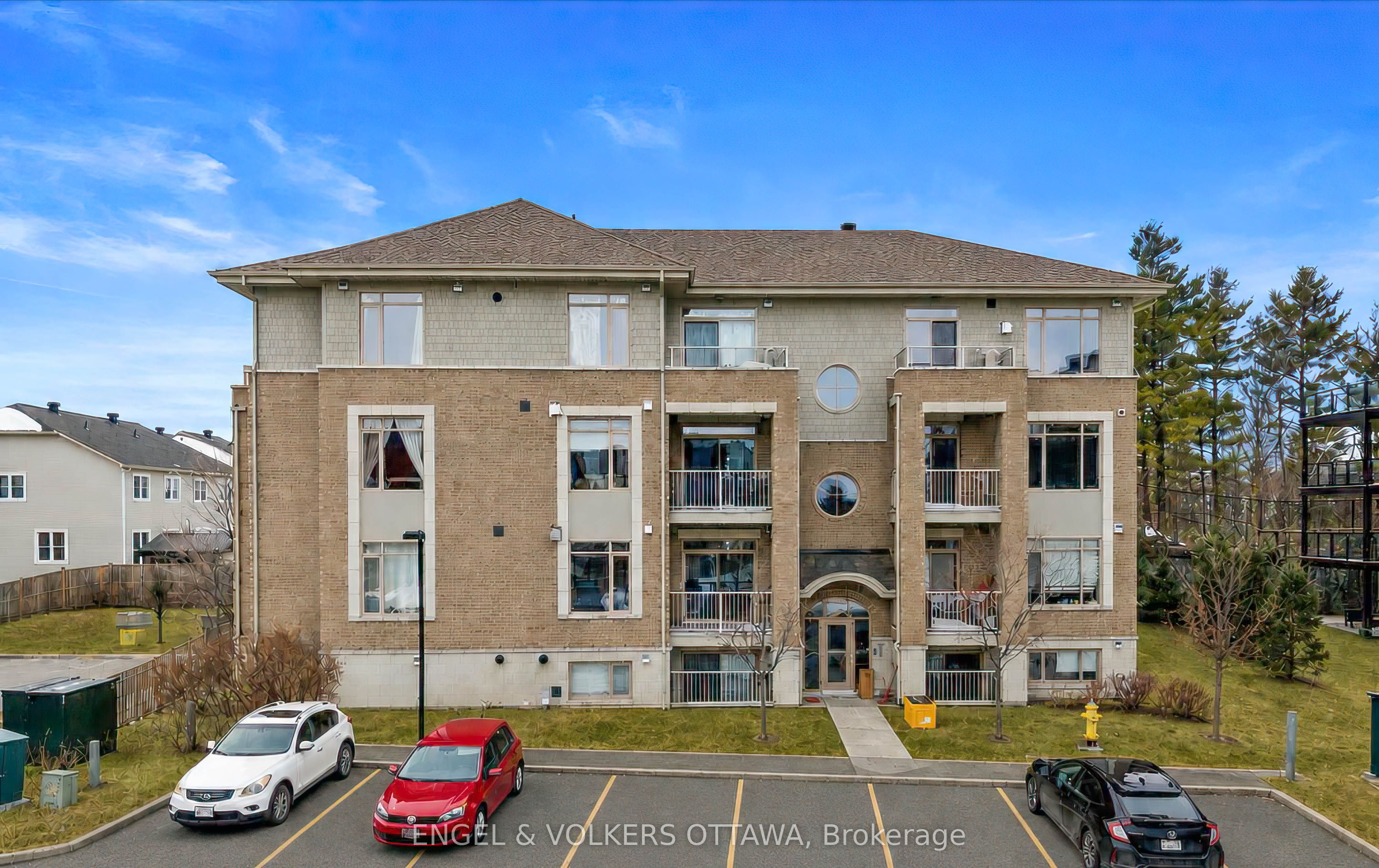 25 Earlton Private 1 Property Photo 1