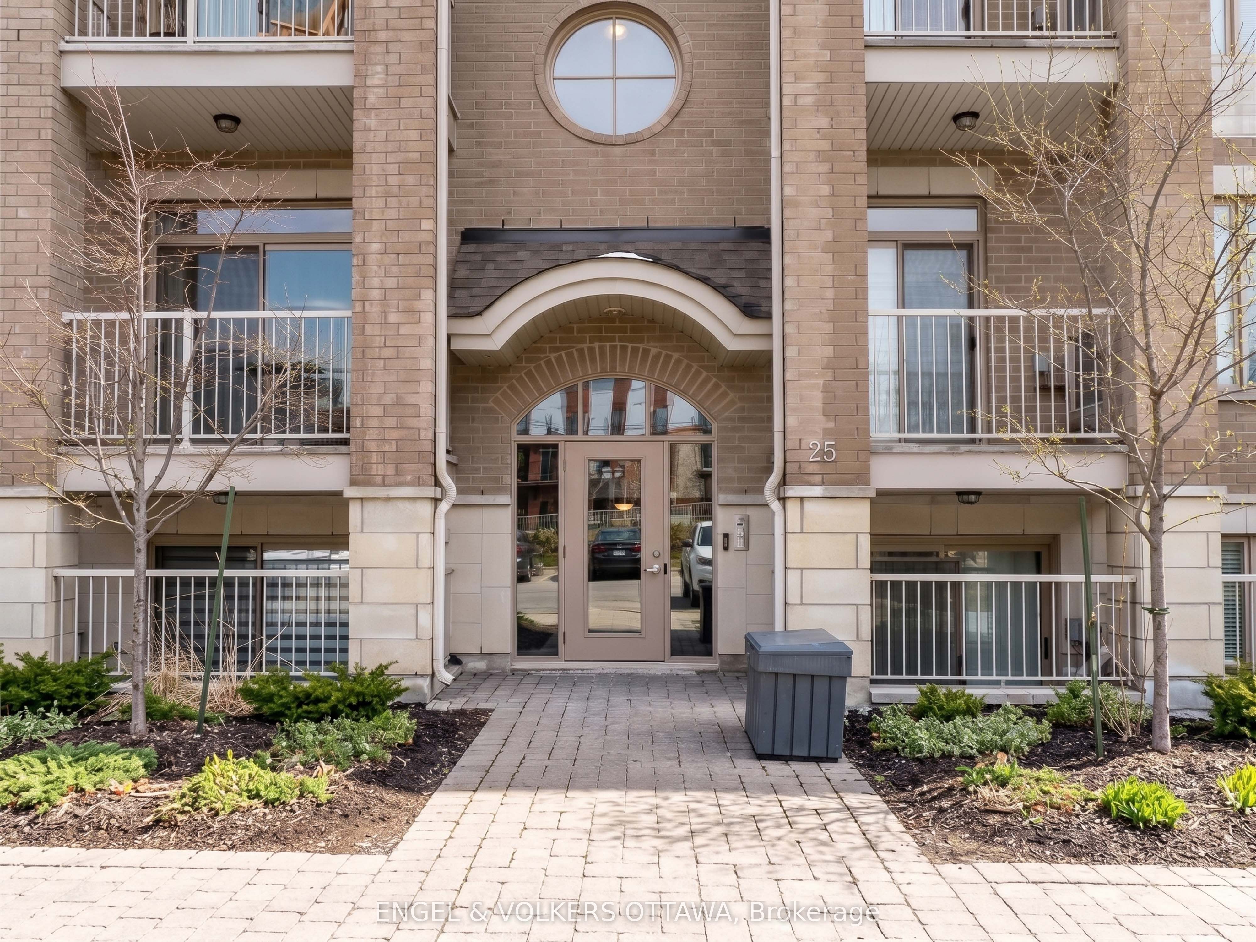 25 Earlton Private 1 Property Photo 2