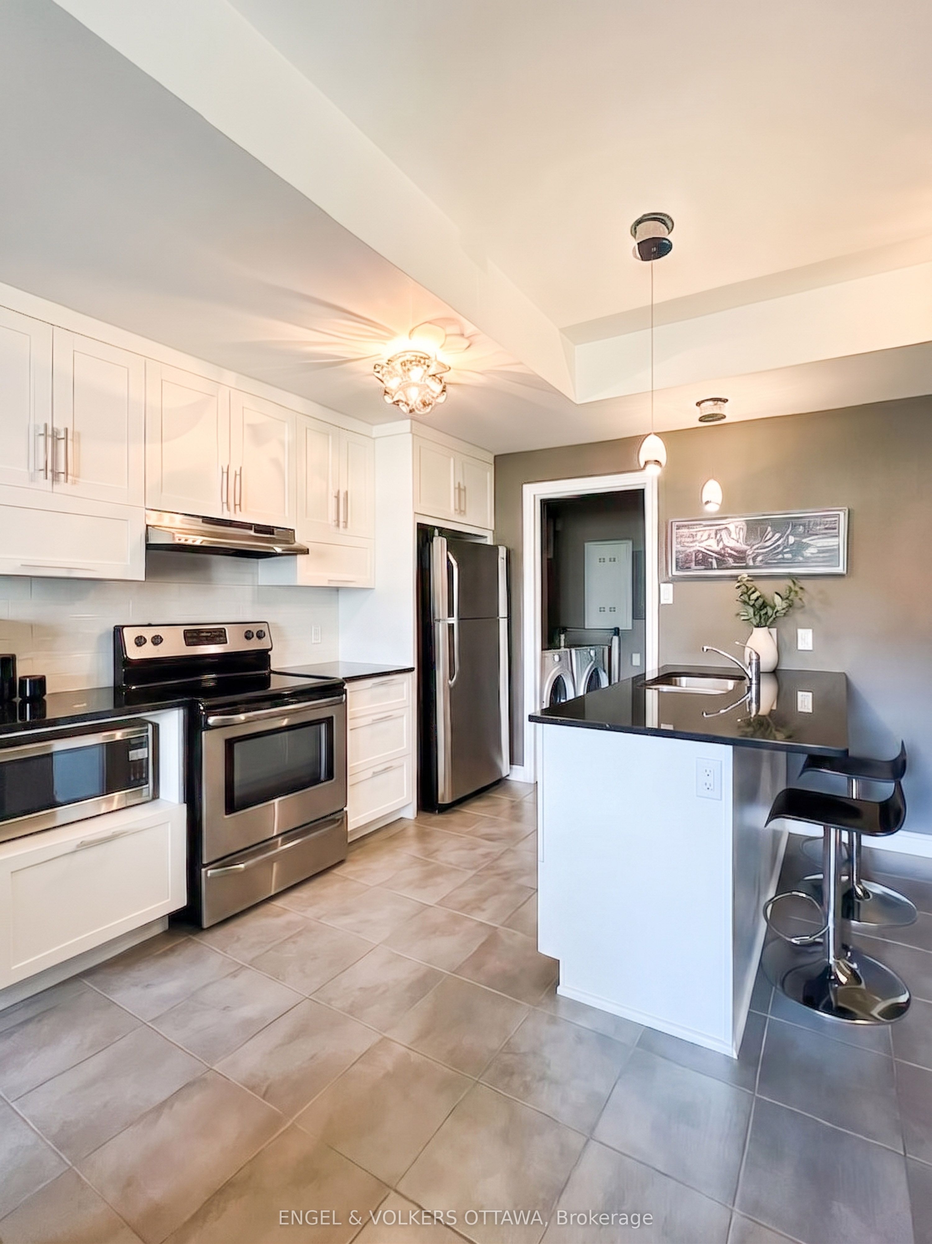 25 Earlton Private 1 Property Photo 6