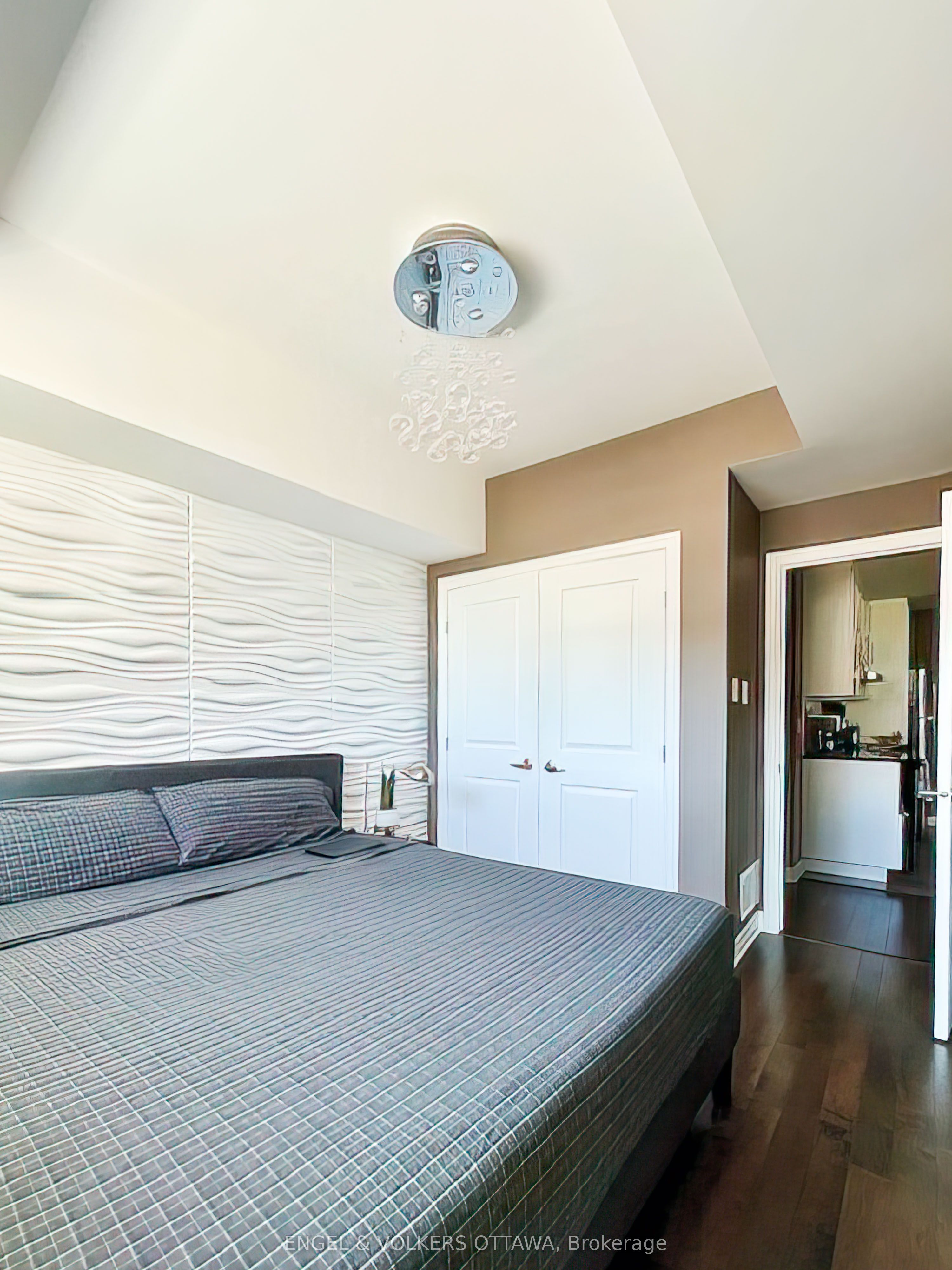 25 Earlton Private 1 Property Photo 10