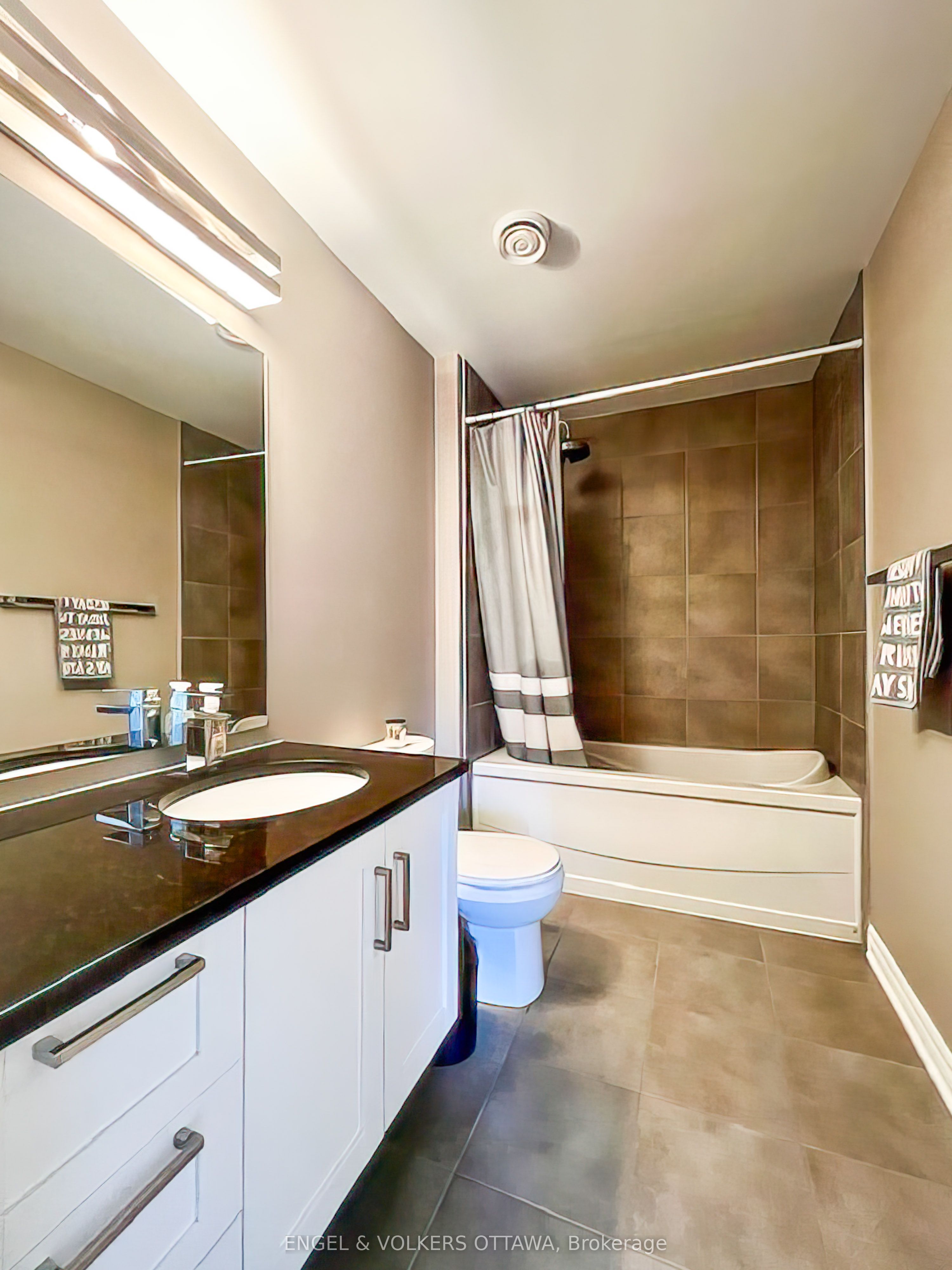 25 Earlton Private 1 Property Photo 12