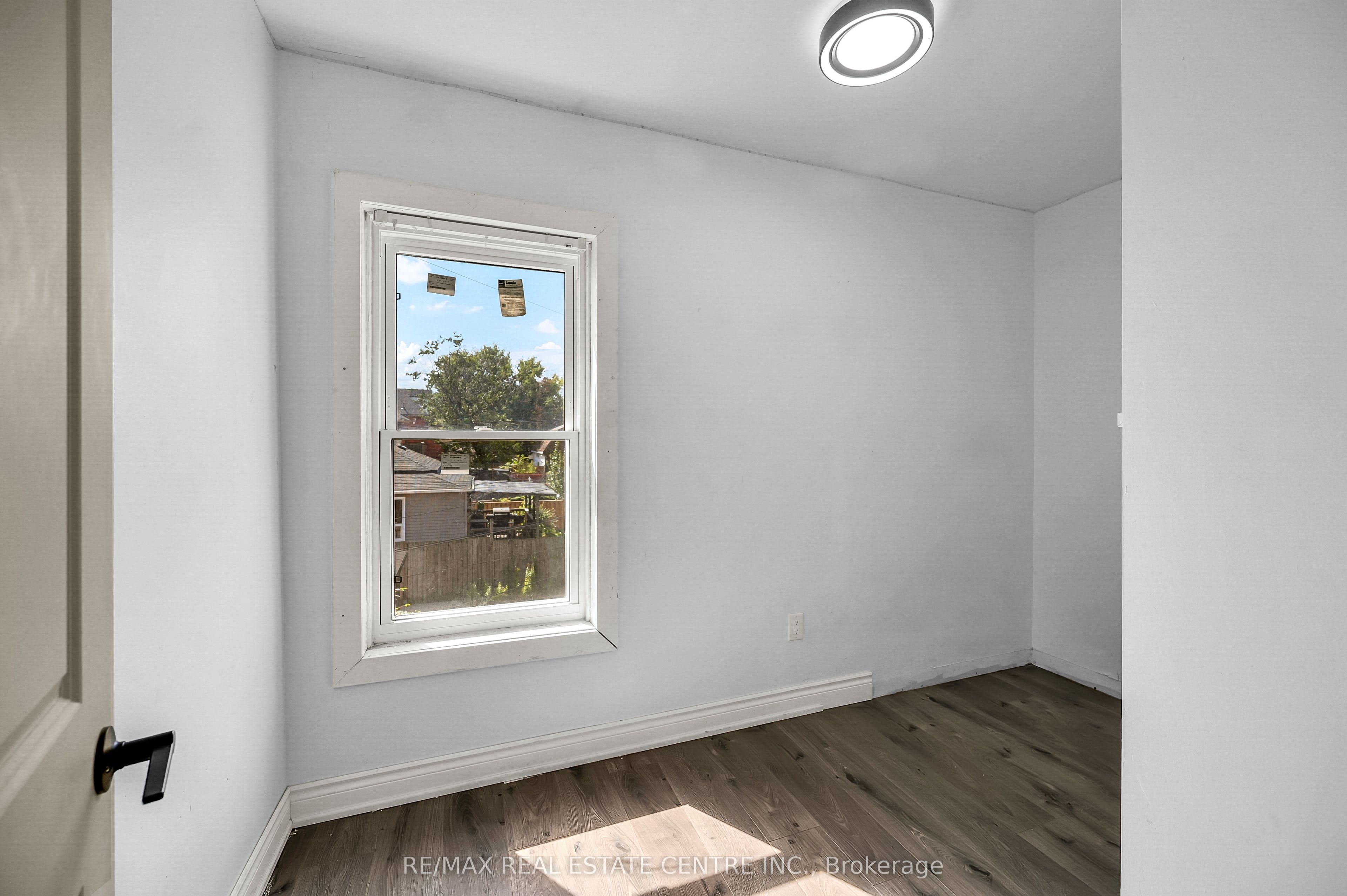 334 Cannon Street E Property Photo 17