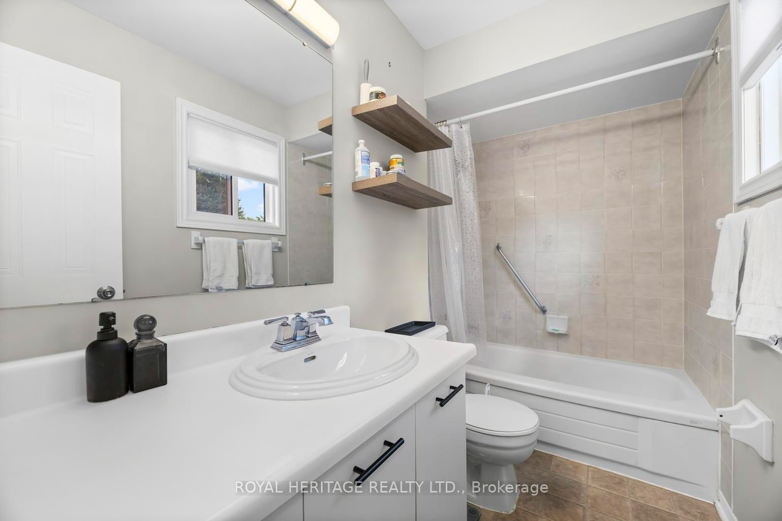 535 Cardinal Drive Property Photo 14