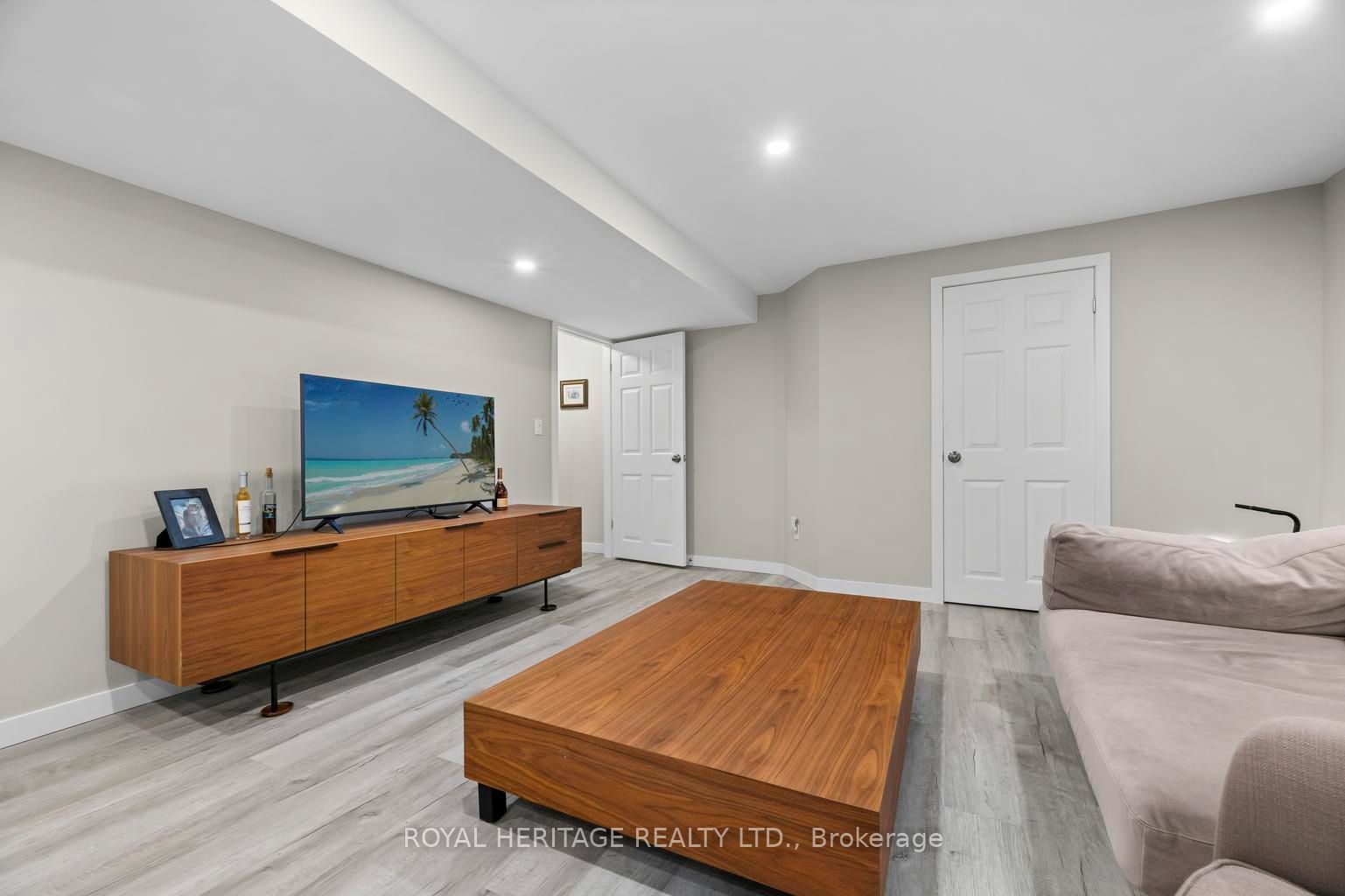 535 Cardinal Drive Property Photo 18
